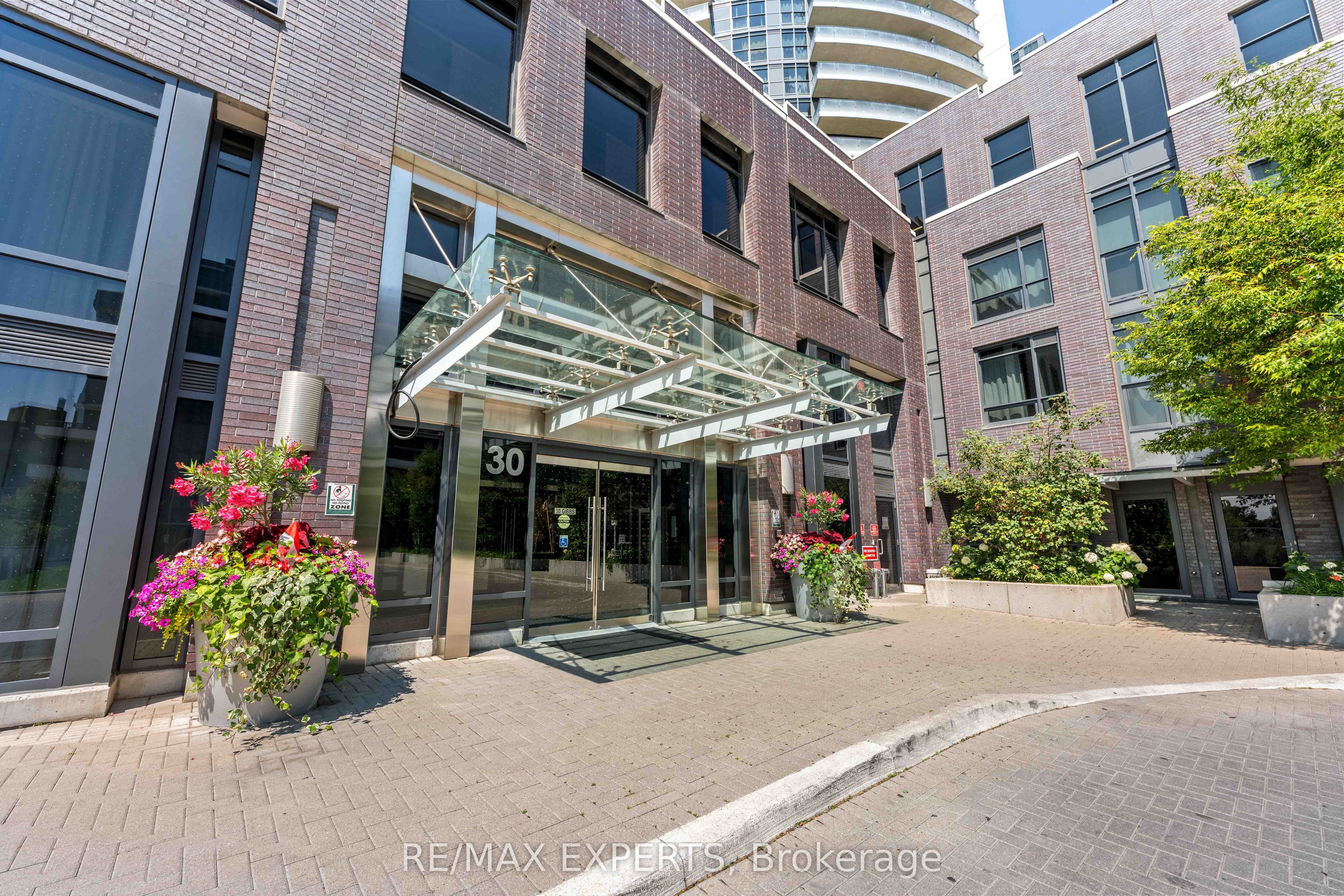30 Gibbs Road 1902, Toronto, ON M9B 0E4 photo 3