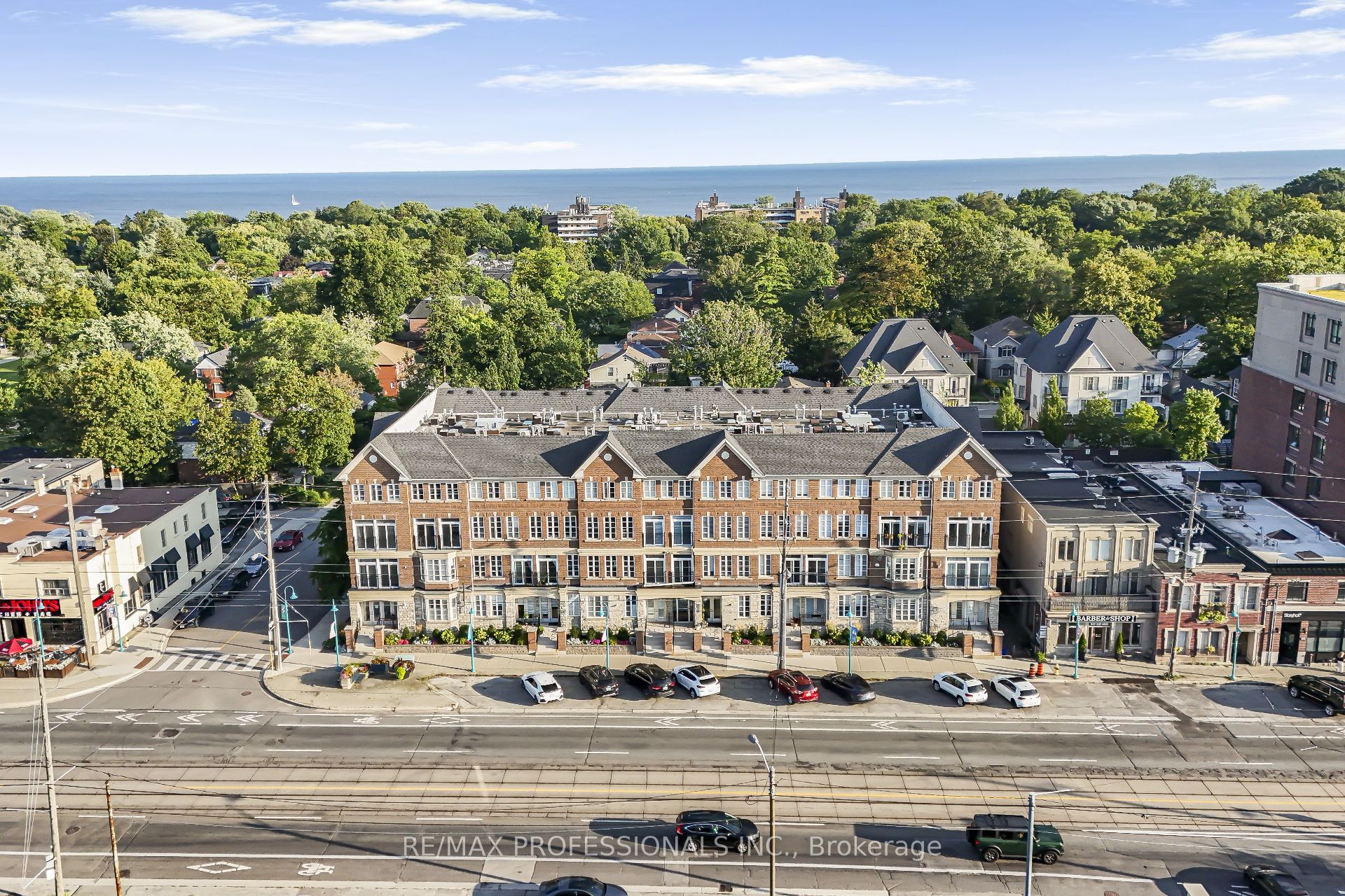 3531 Lake Shore Boulevard W 211, Toronto, ON M8W 1P4 photo 2