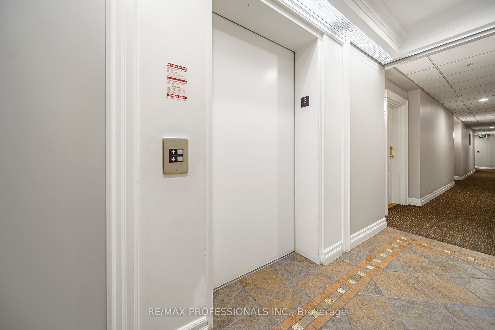 3531 Lake Shore Boulevard W 211, Toronto, ON M8W 1P4 photo 4