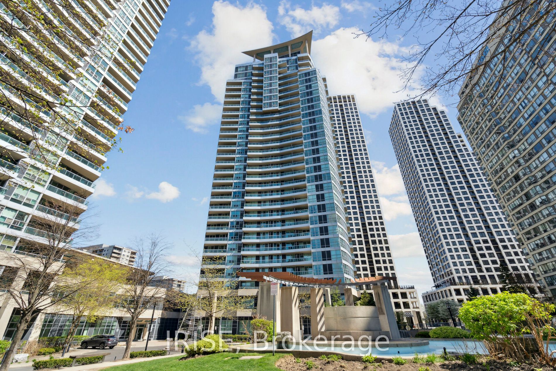 1 Elm Drive W 2812, Mississauga, ON L5B 4M1 photo 2