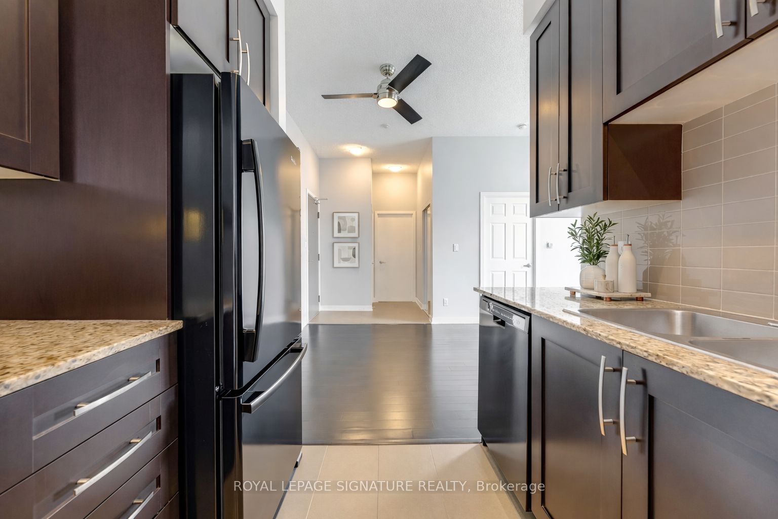 4070 Confederation Parkway 311, Mississauga, ON L5B 0E9 photo 4