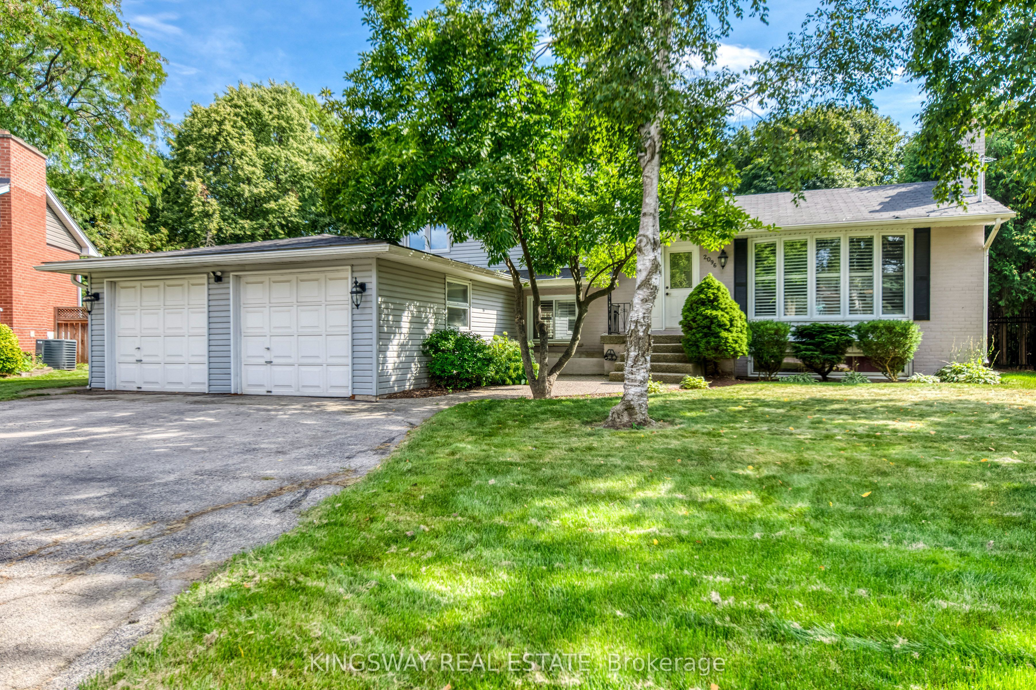 2096 Salvator Boulevard, Oakville, ON L6L 1N1 photo 2
