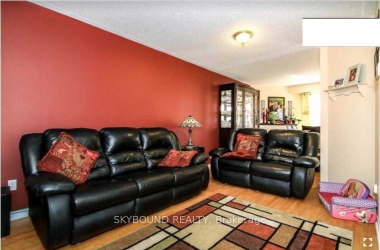 24 Larkspur Road Upper, Brampton, ON L6R 2T6 photo 2