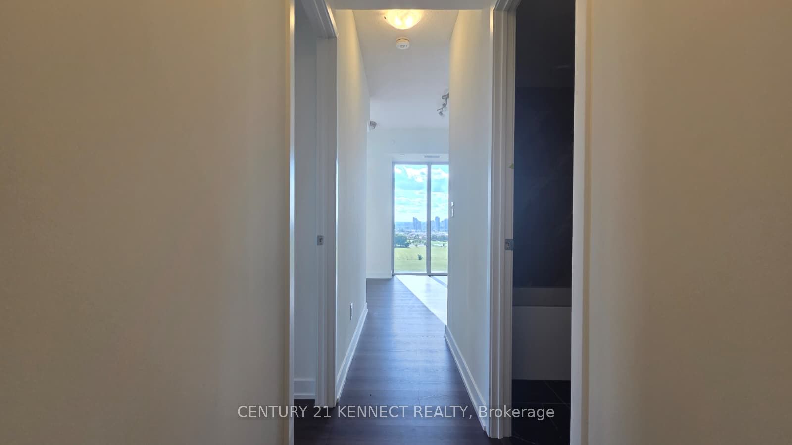 2825 Jane Street 909, Toronto, ON M3N 2J5 photo 2