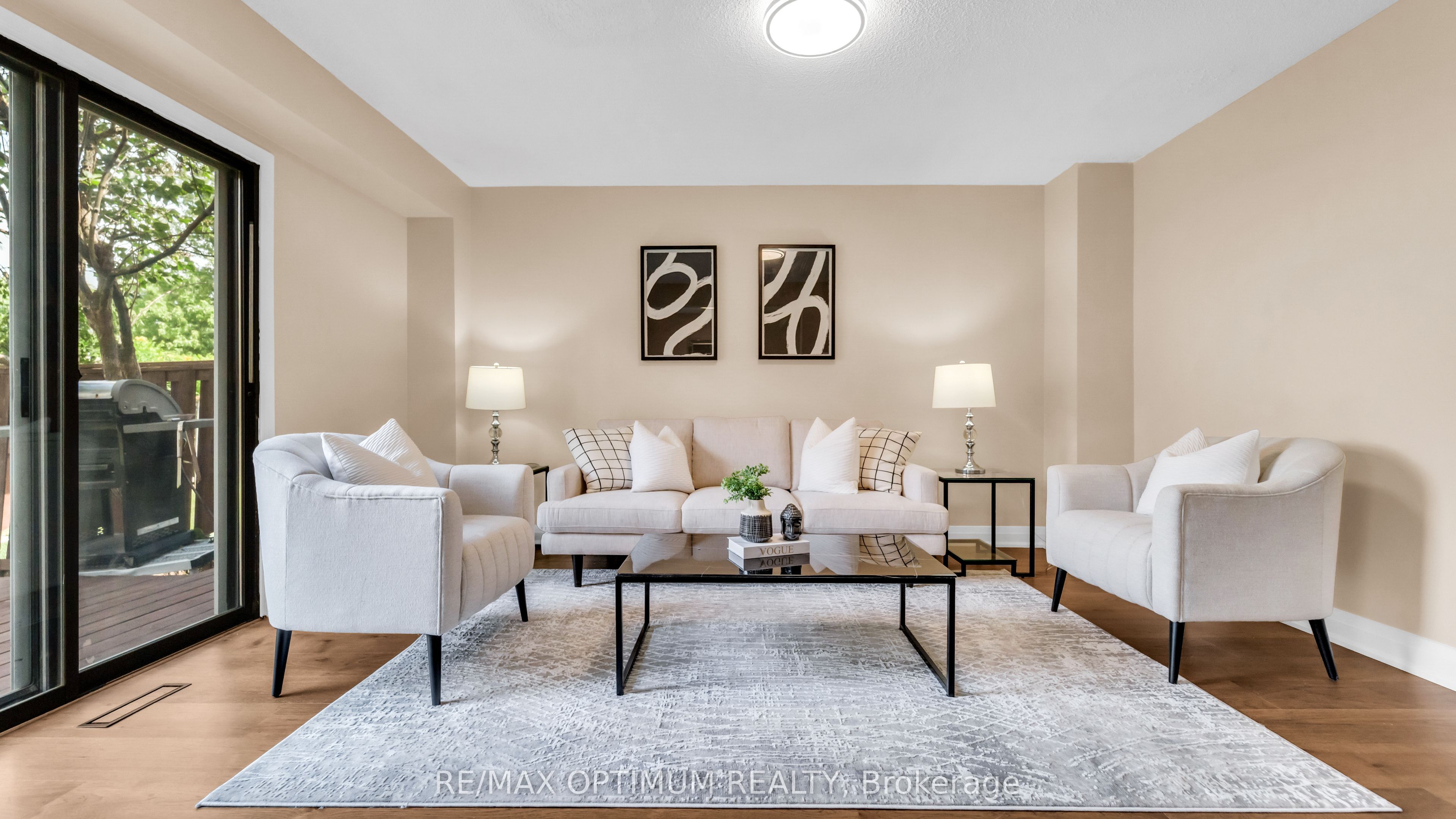 4 Lawnview Court, Brampton, ON L7G 1T4 photo 5