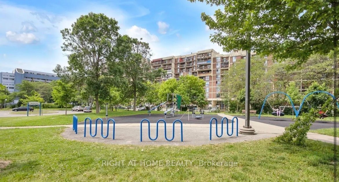 4689 Jane Street 503, Toronto, ON M3N 2T6 photo 4