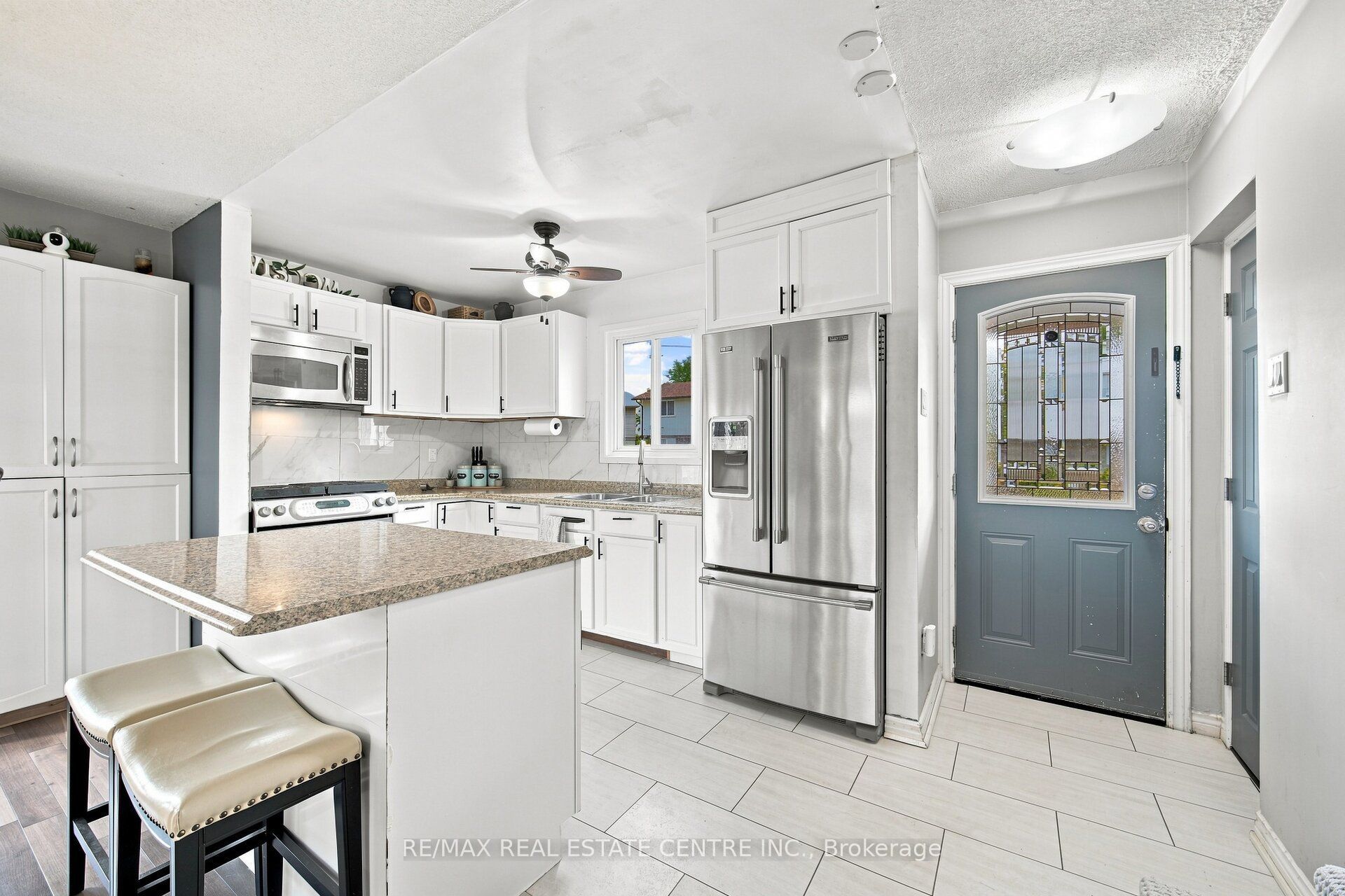 44 Grand Valley Drive, Brampton, ON L6S 2L1 photo 3