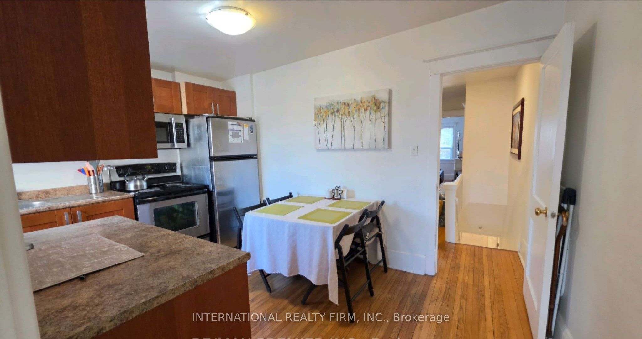 75 Auburn Avenue 2, Toronto, ON M6H 2L8 photo 3