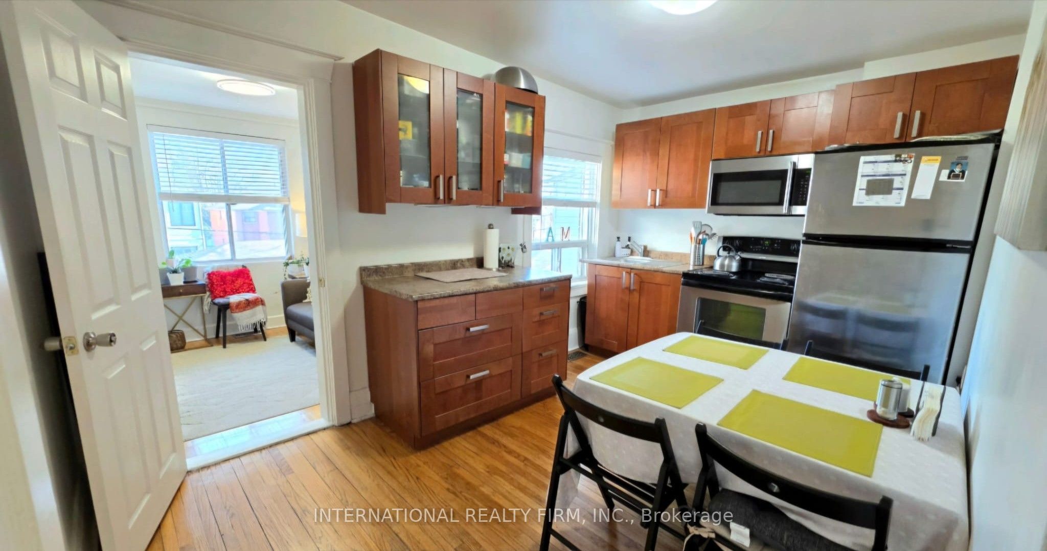 75 Auburn Avenue 2, Toronto, ON M6H 2L8 photo 5