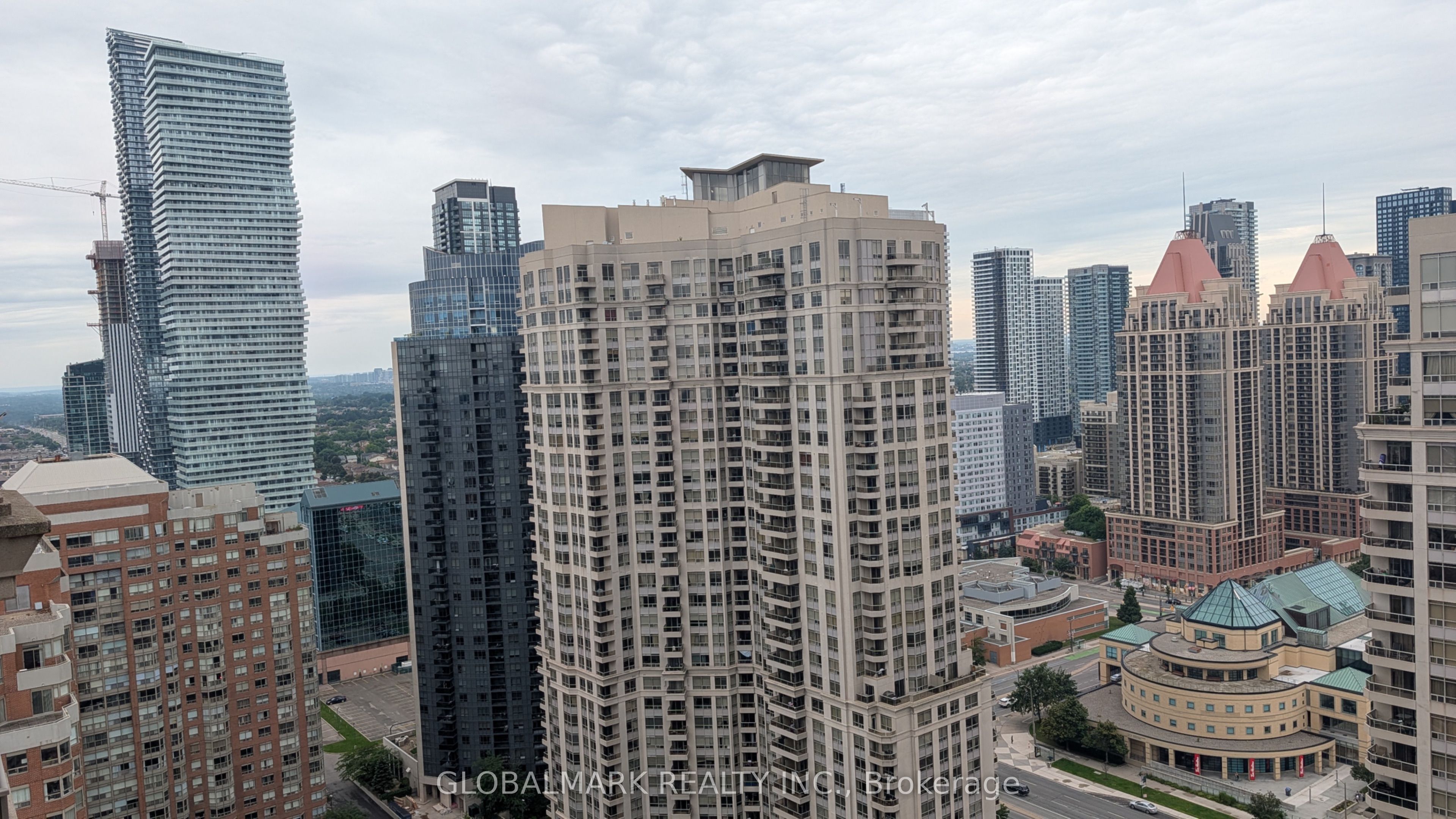 3880 duke of york Boulevard S Ph2, Mississauga, ON L5B 4M7 photo 4
