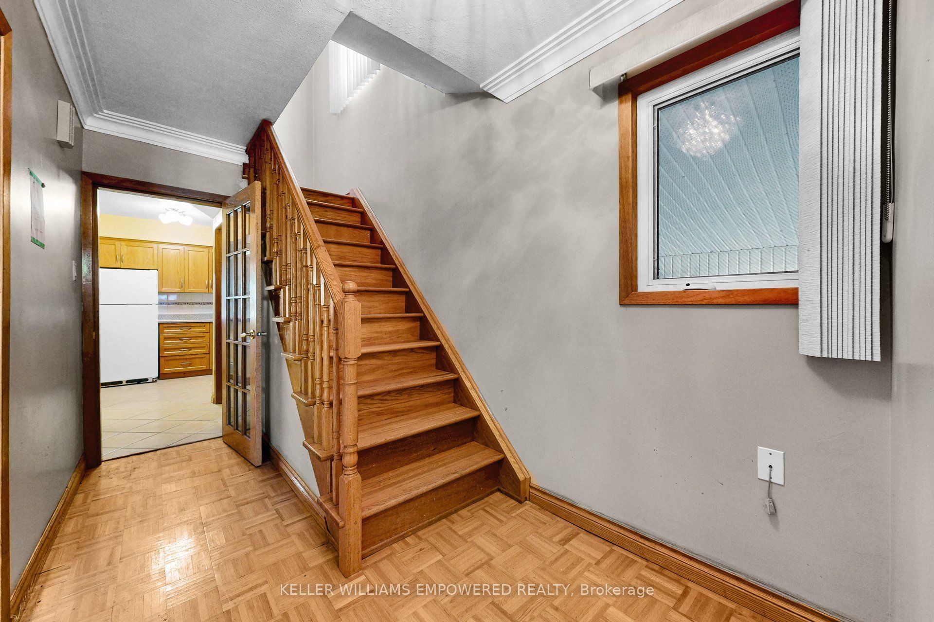 3 Hilldale Road, Toronto, ON M6N 3Y1 photo 5