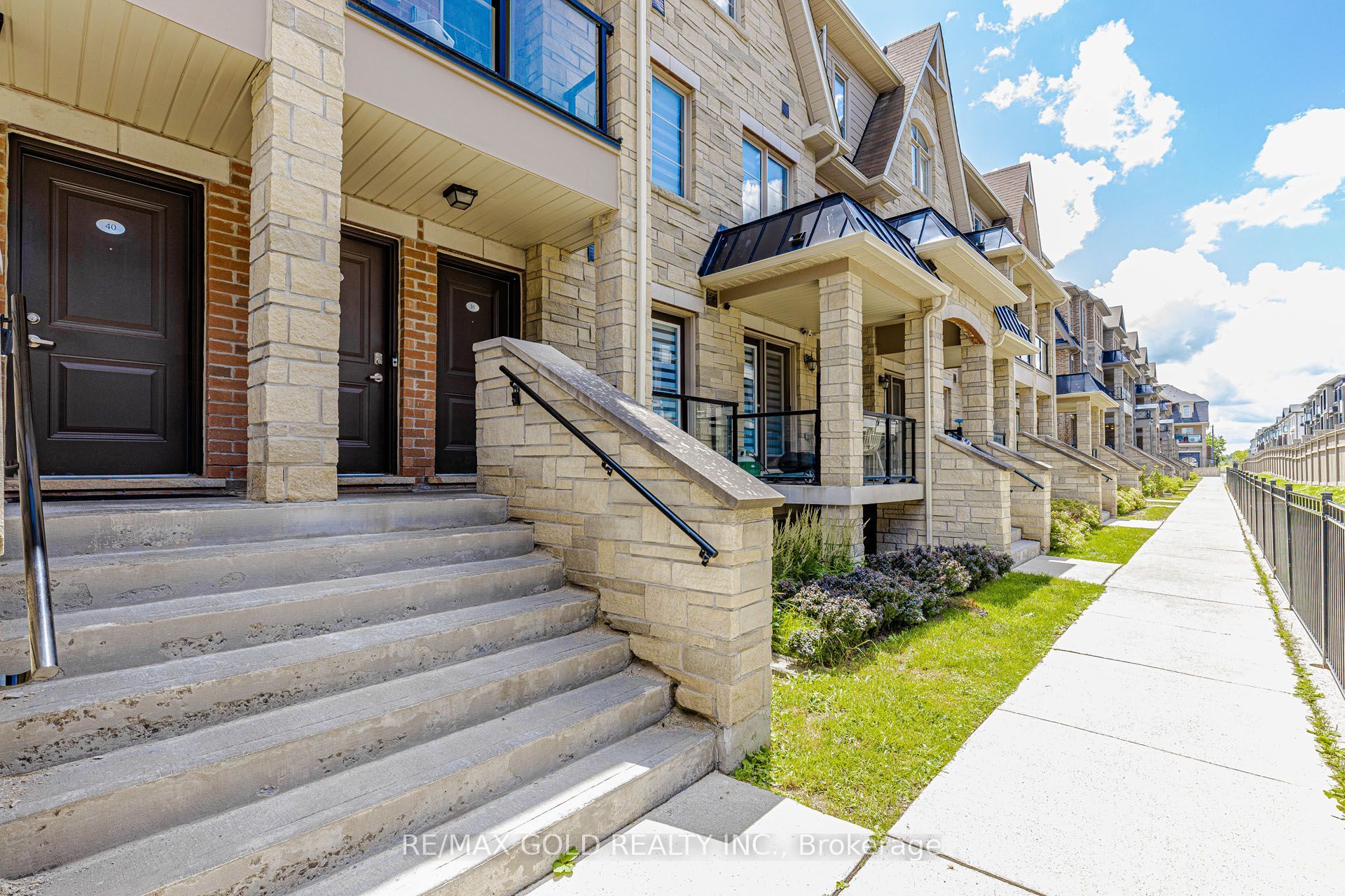 200 Veterans Drive # 40, Brampton, ON L7A 4S6 photo 3