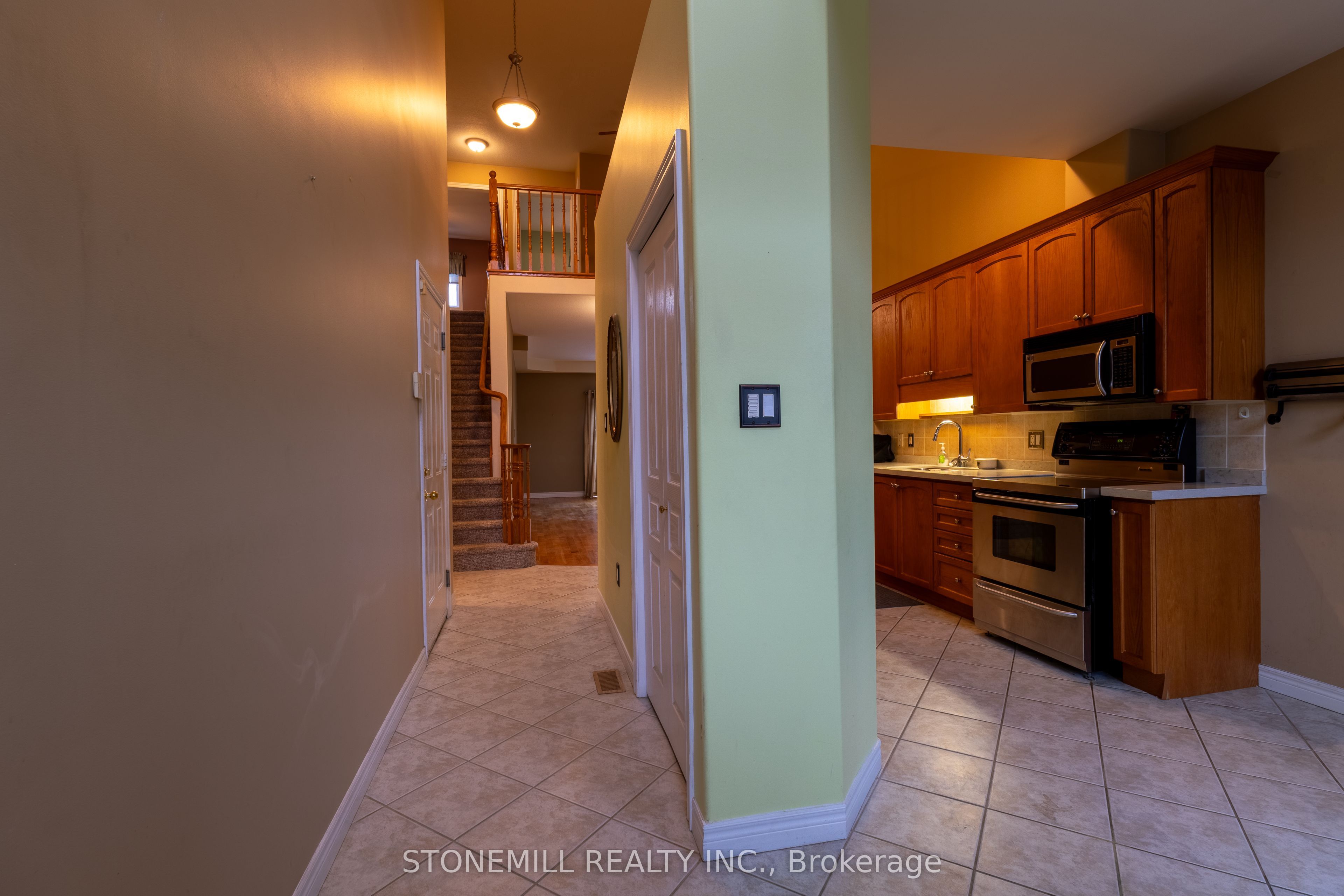 4066 Medland Drive, Burlington, ON L7M 4Z6 photo 5
