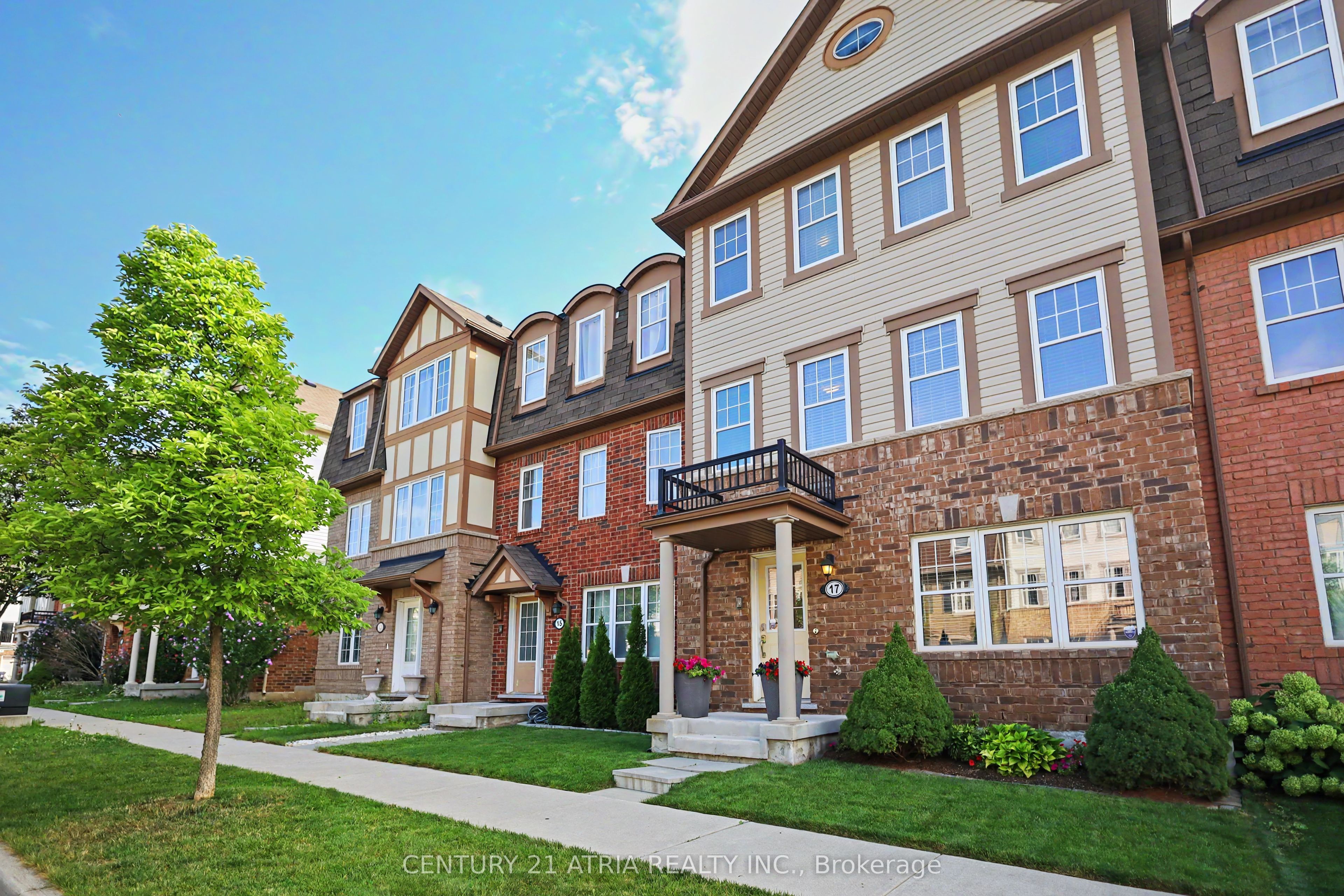 17 Crossbill Road, Brampton, ON L7A 3Z5 photo 2