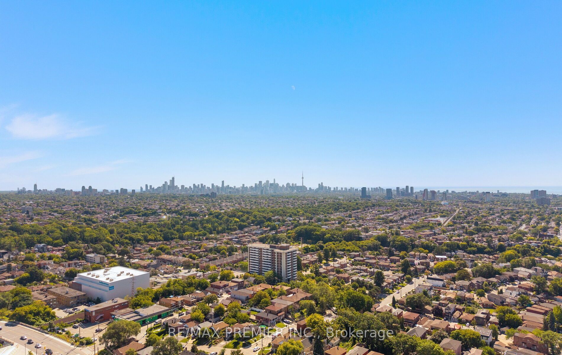 2470 Eglinton Avenue W 209, Toronto, ON M6M 5E7 photo 3