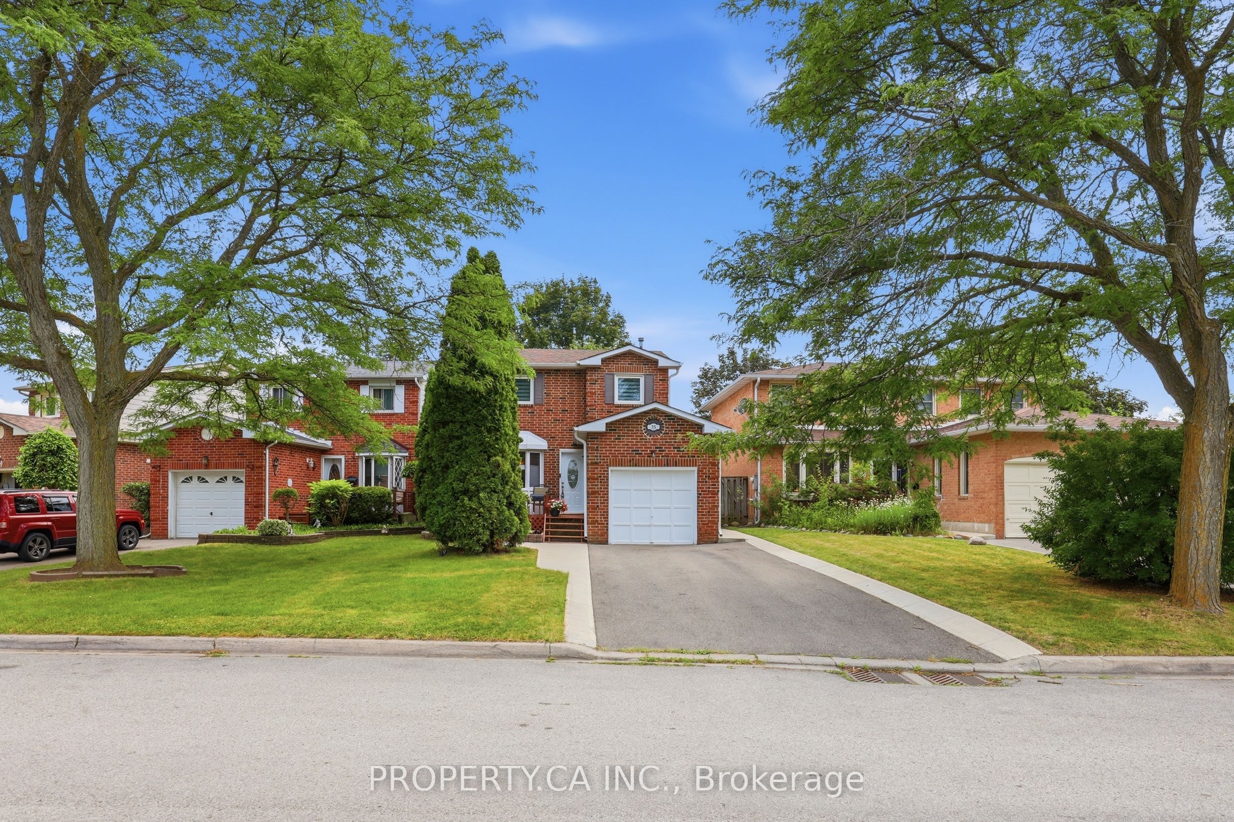35 Lakecrest Trail, Brampton, ON L6Z 1S3 photo 2