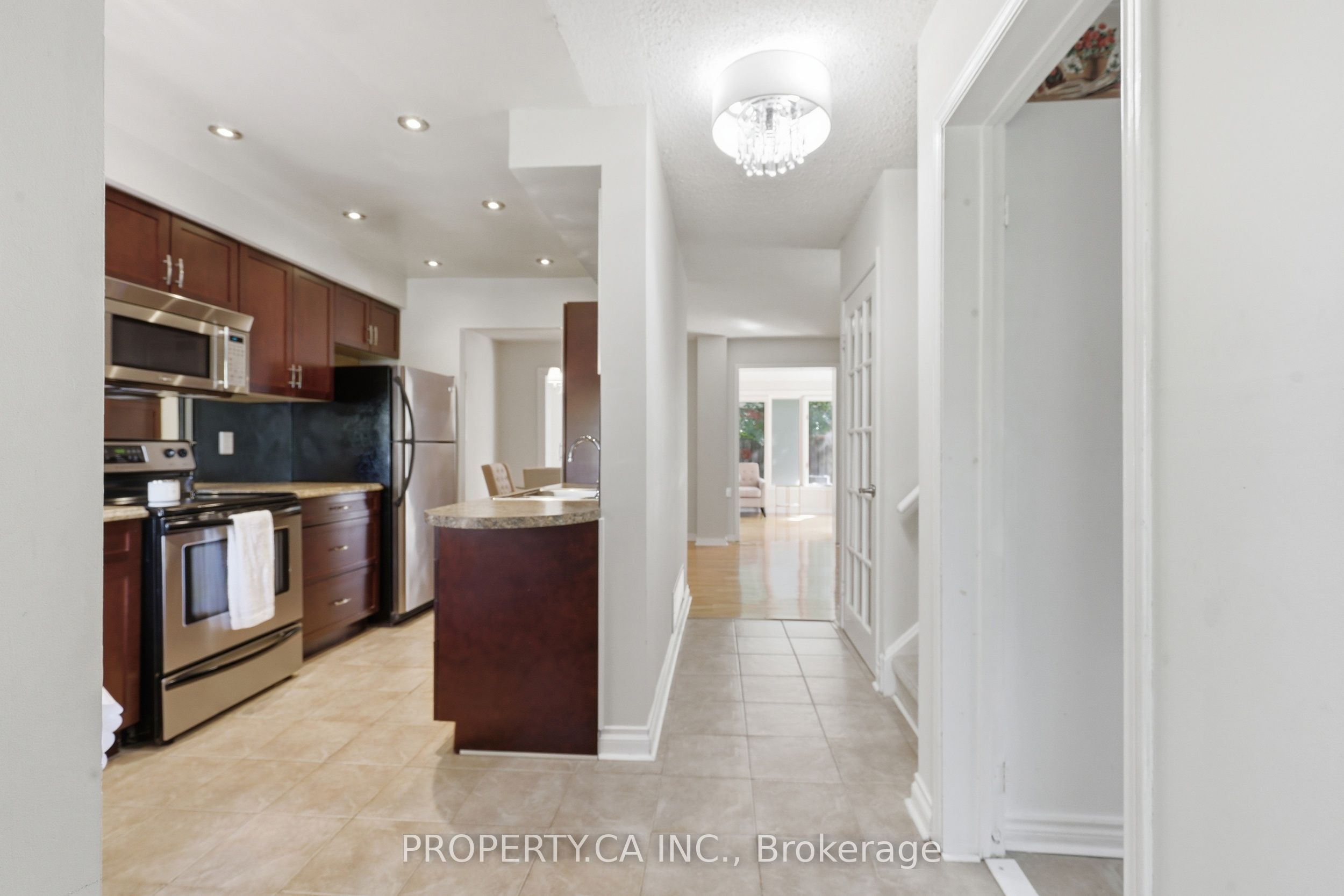 35 Lakecrest Trail, Brampton, ON L6Z 1S3 photo 5