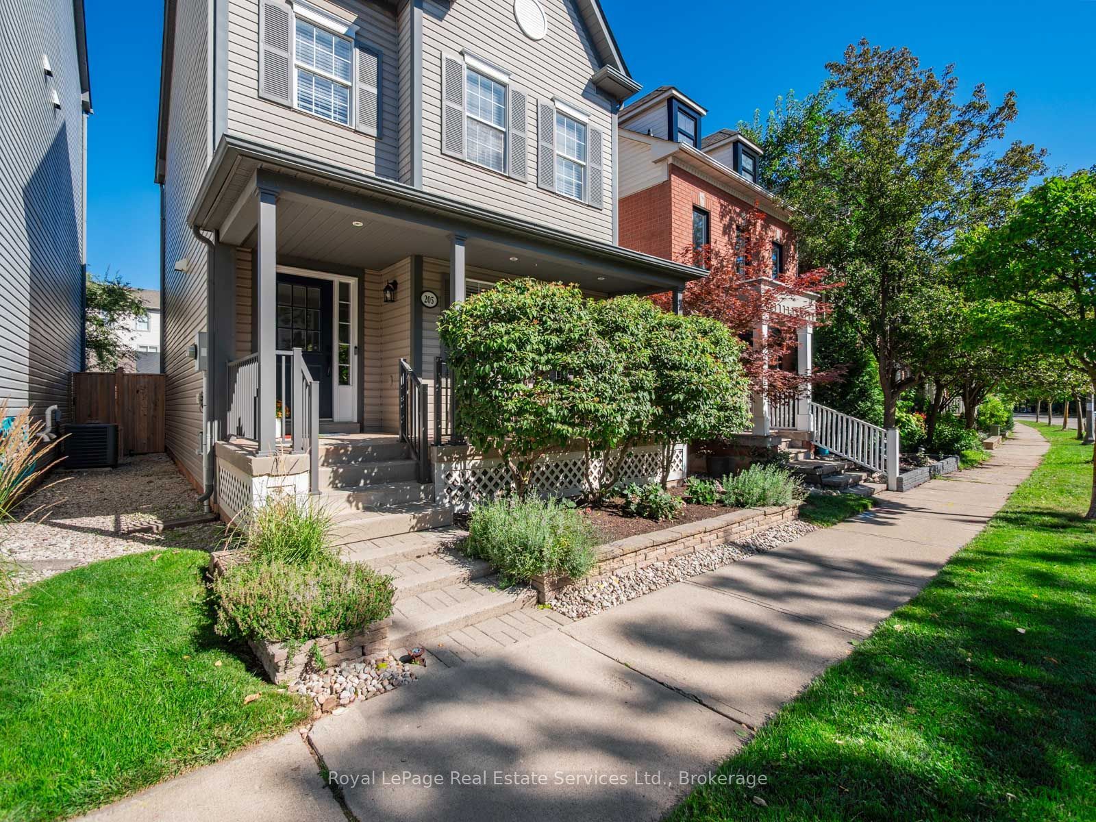 205 Littlewood Drive, Oakville, ON L6H 6T8 photo 3