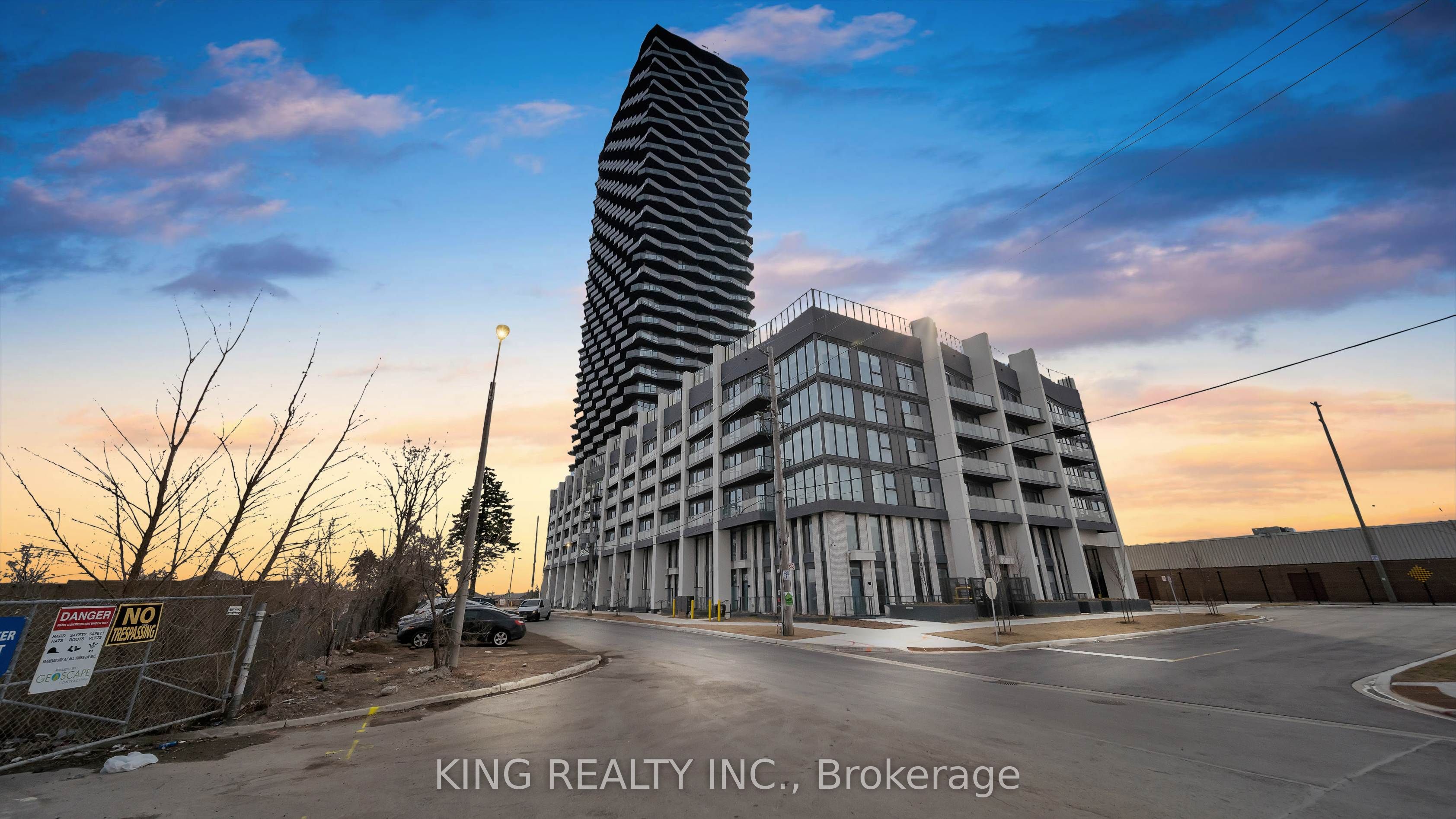 36 Zorra Street 515, Toronto, ON M8Z 0G5