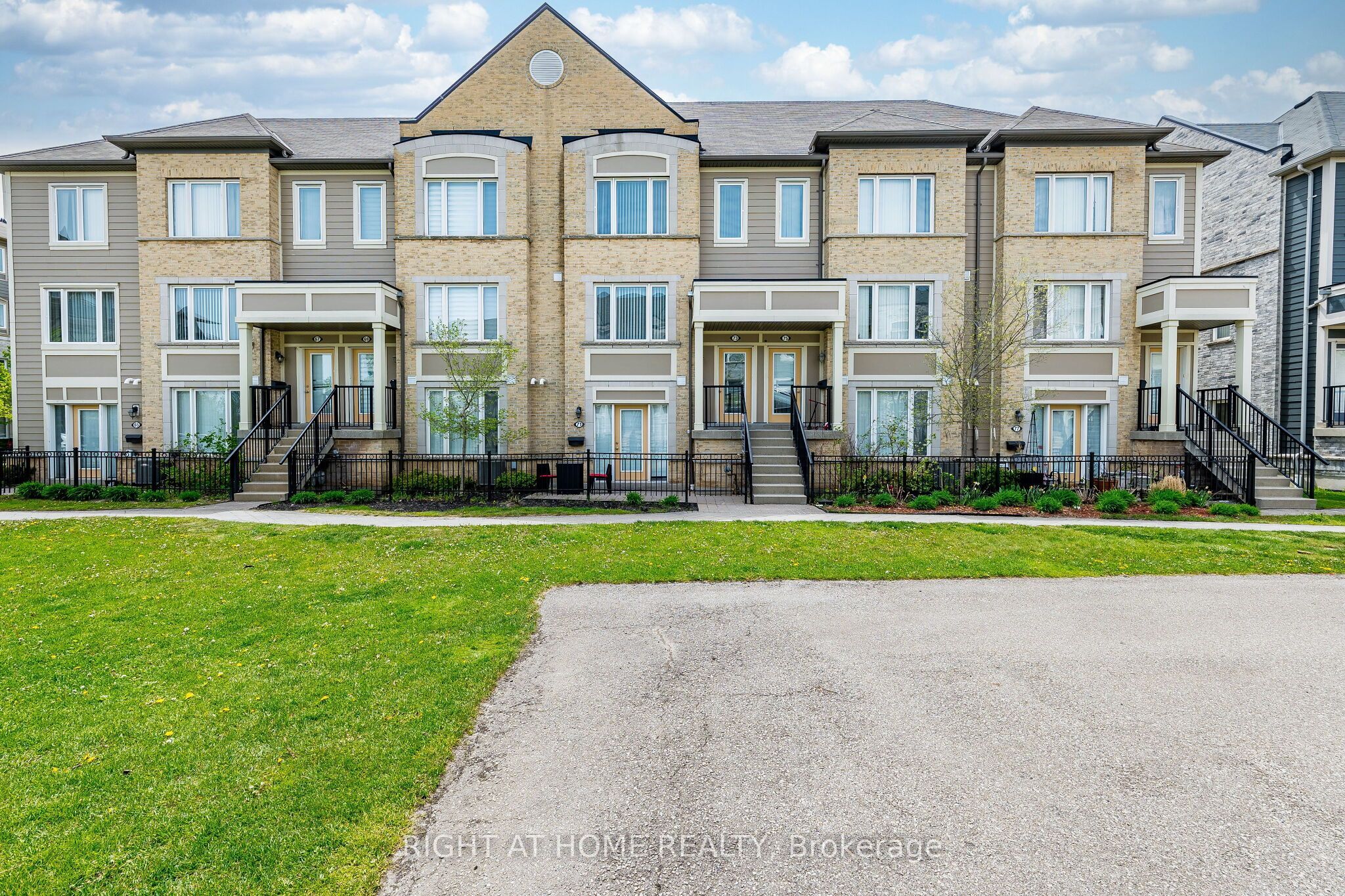 5650 Winston Churchill Boulevard W 73, Mississauga, ON L5M 0L7