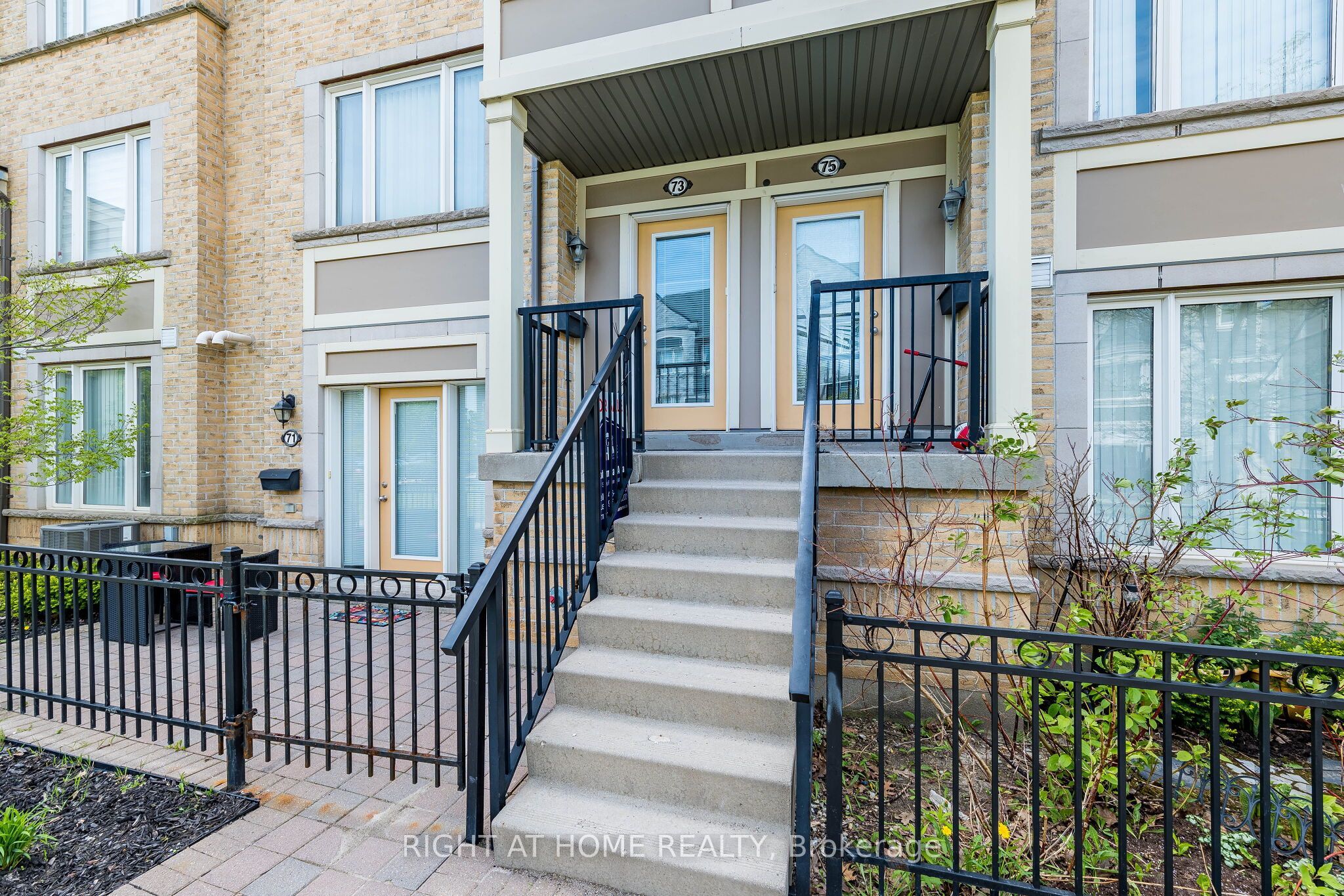 5650 Winston Churchill Boulevard W 73, Mississauga, ON L5M 0L7 photo 2