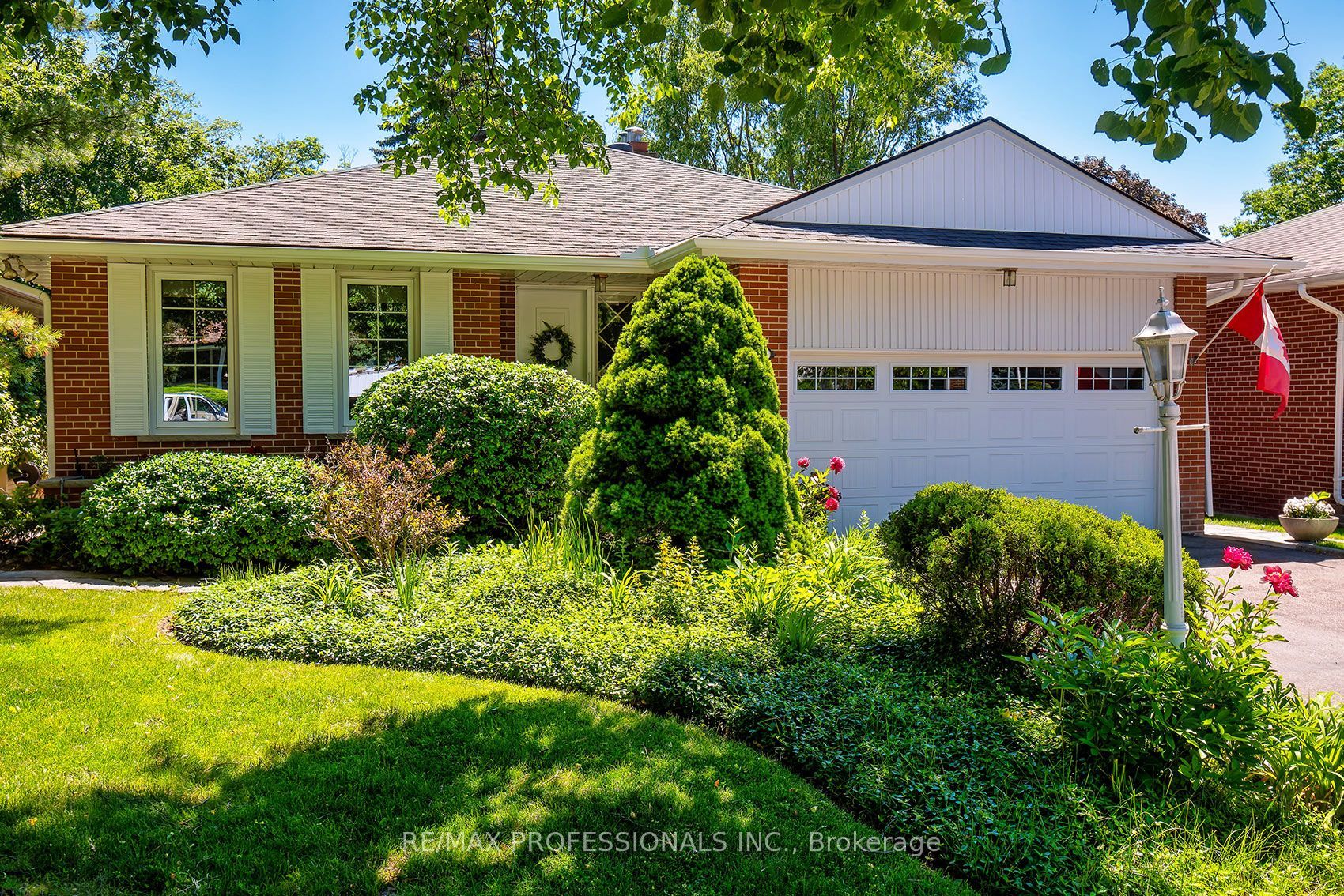 17 Clearside Place, Toronto, ON M9C 2G7 photo 4