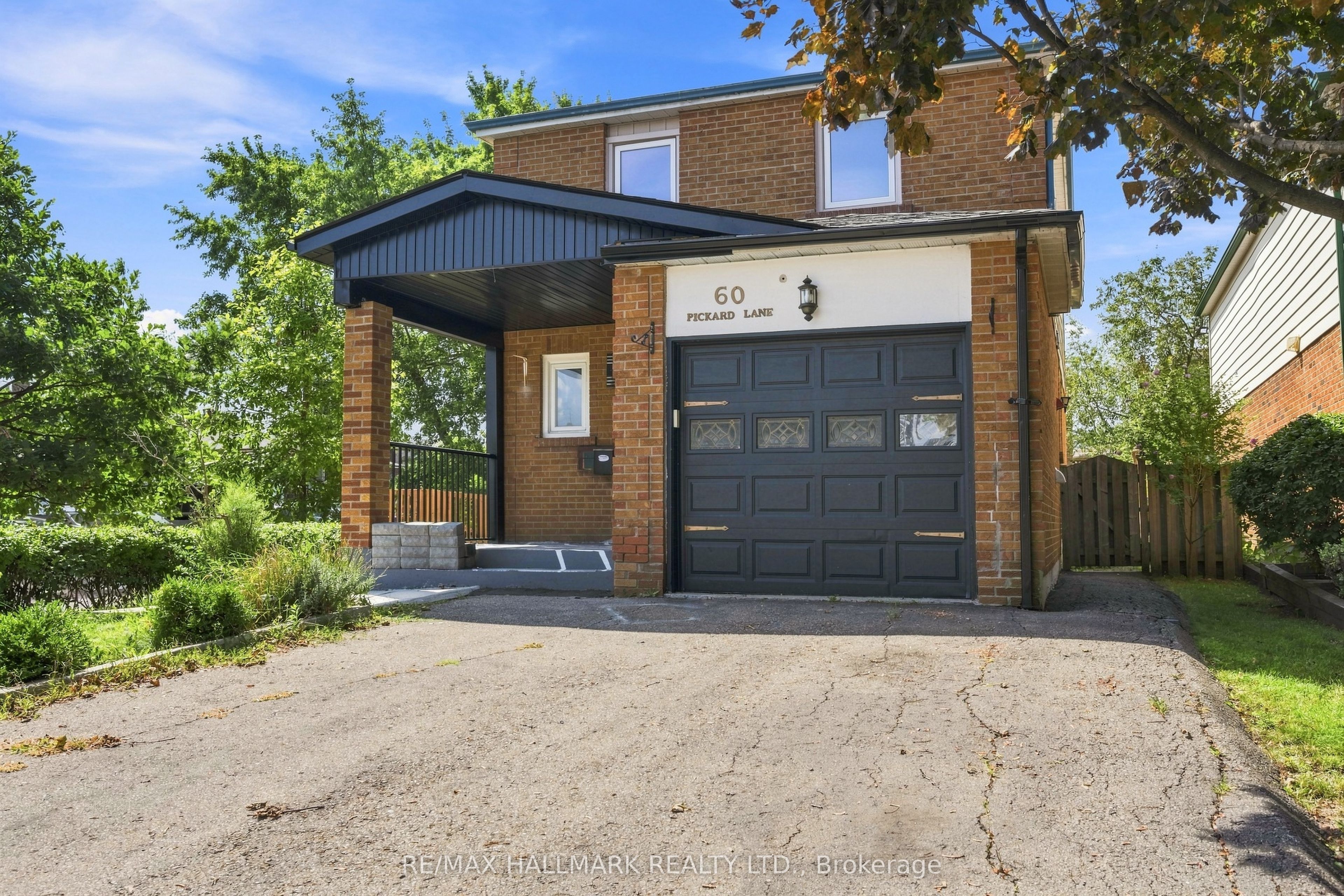 60 Pickard Lane, Brampton, ON L6Y 2M5 photo 3