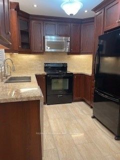 45 Lapp Street, Toronto, ON M6N 3W5 photo 4