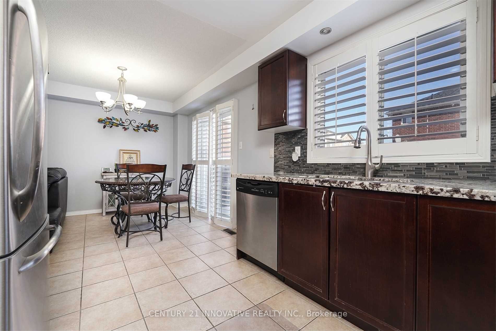 97 Hollingsworth Circle, Brampton, ON L7A 0J5 photo 5