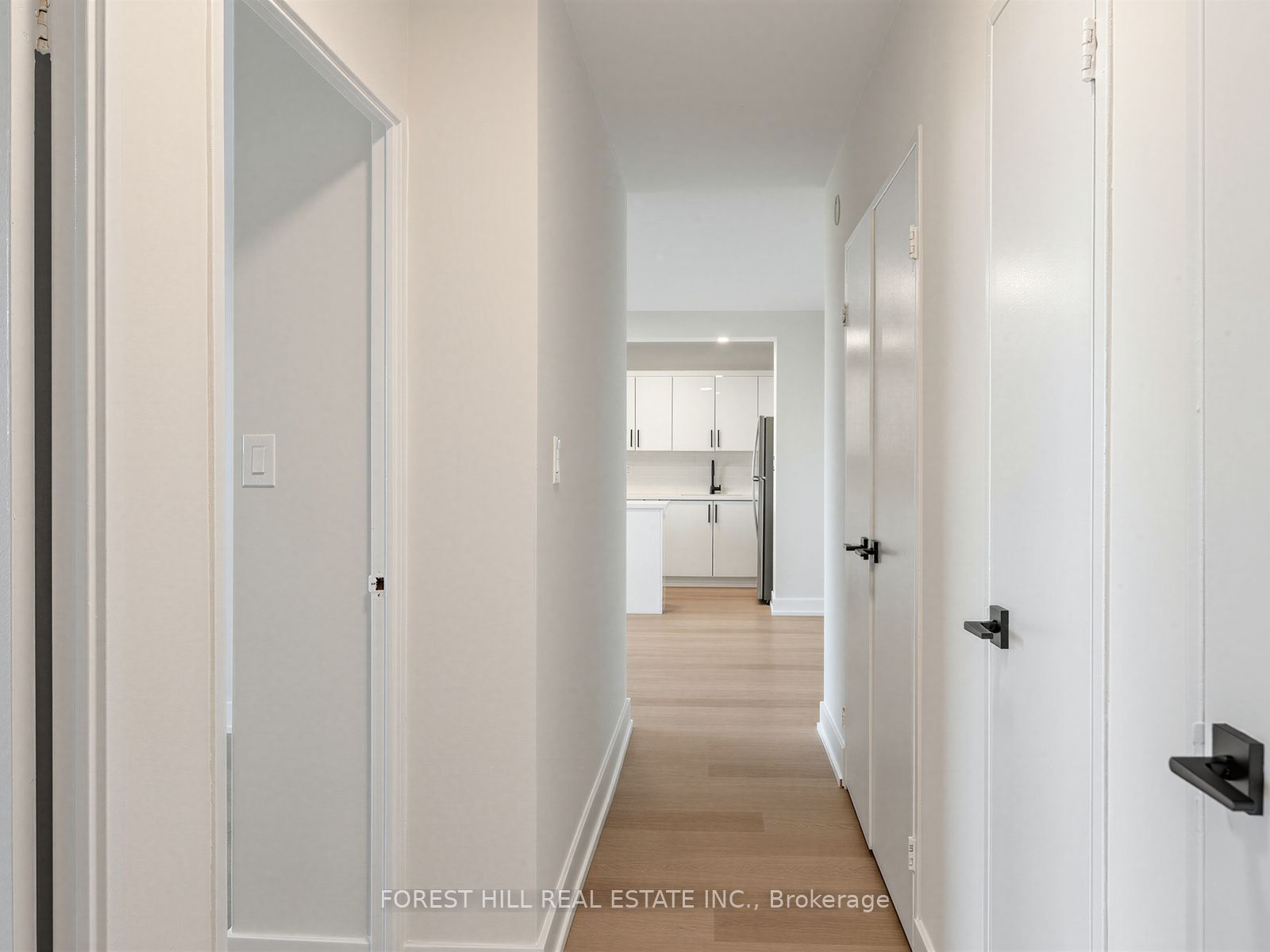 145 Marlee Avenue 1112, Toronto, ON M6B 3H3 photo 4
