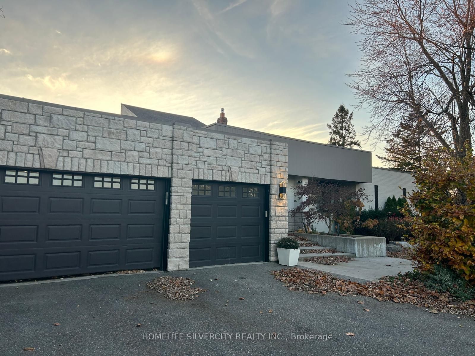 37 Michelangelo Boulevard Upper level, Brampton, ON L6P 0H1 photo 2