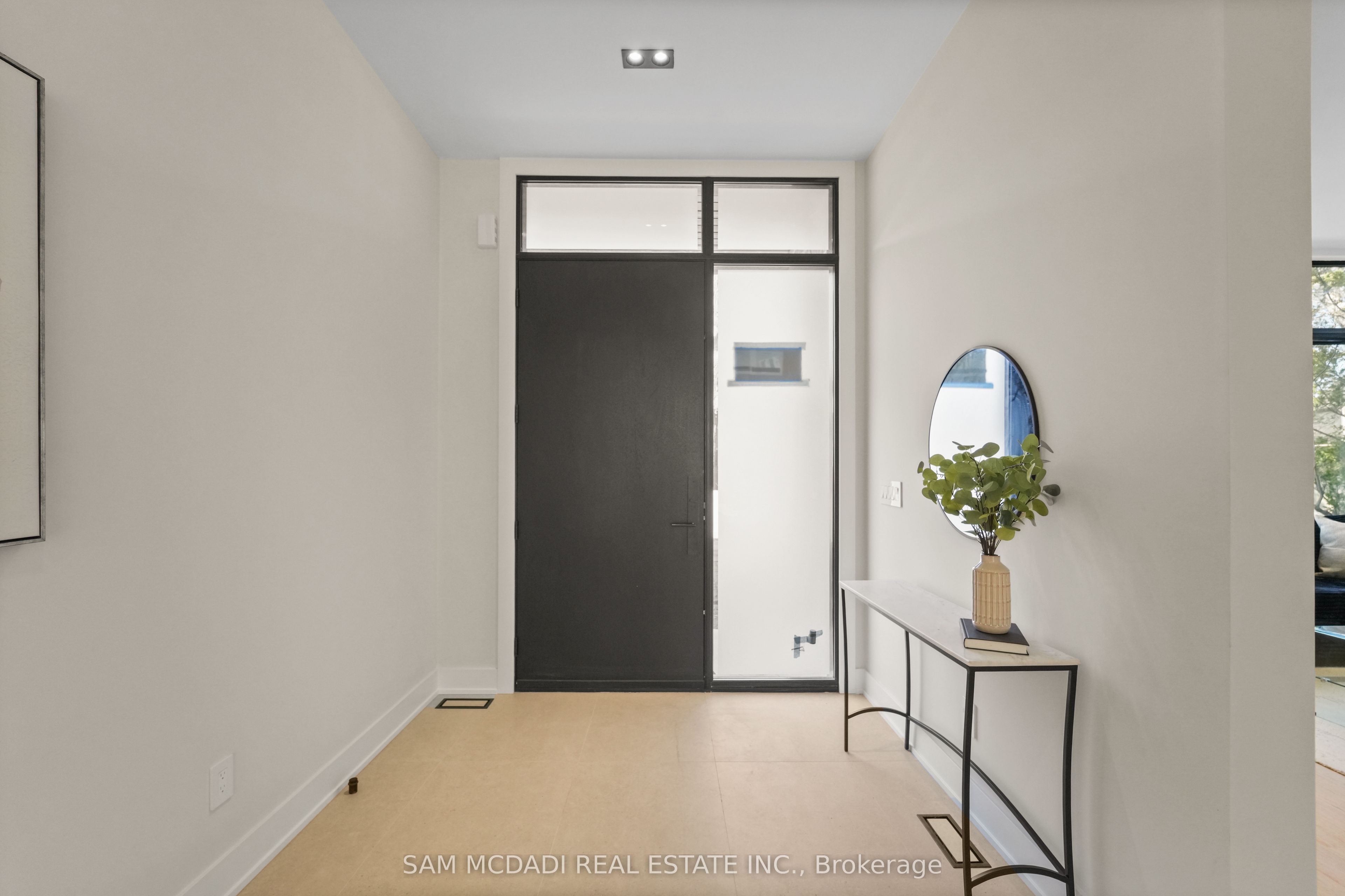 362 Meadow Wood Lane, Mississauga, ON L5J 2S9 photo 2
