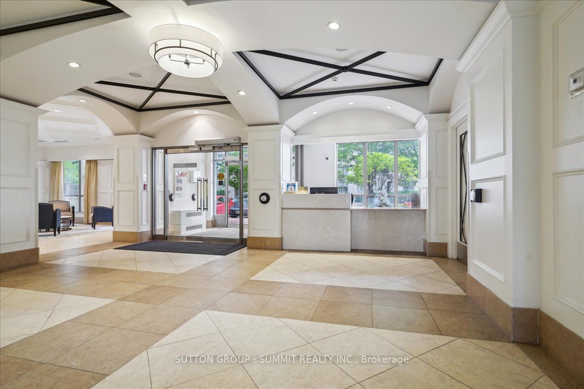 5229 Dundas Street W 511, Toronto, ON M9B 6L9 photo 4