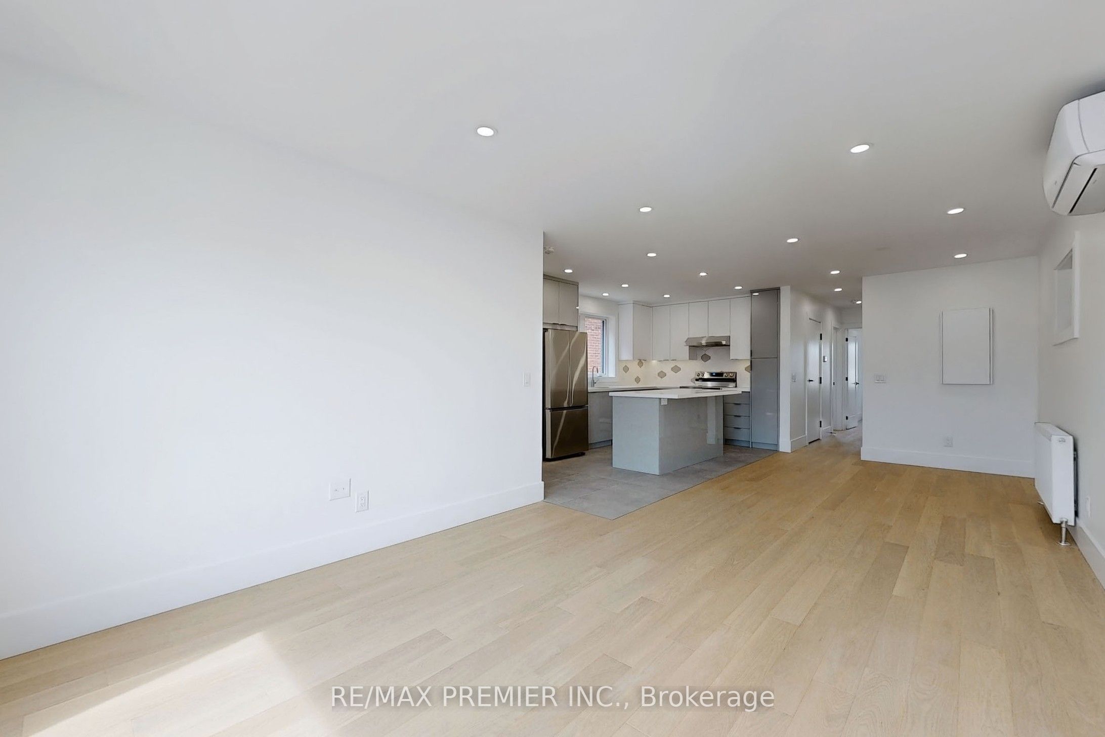 148 Lambton Avenue 1, Toronto, ON M6N 2S9 photo 3