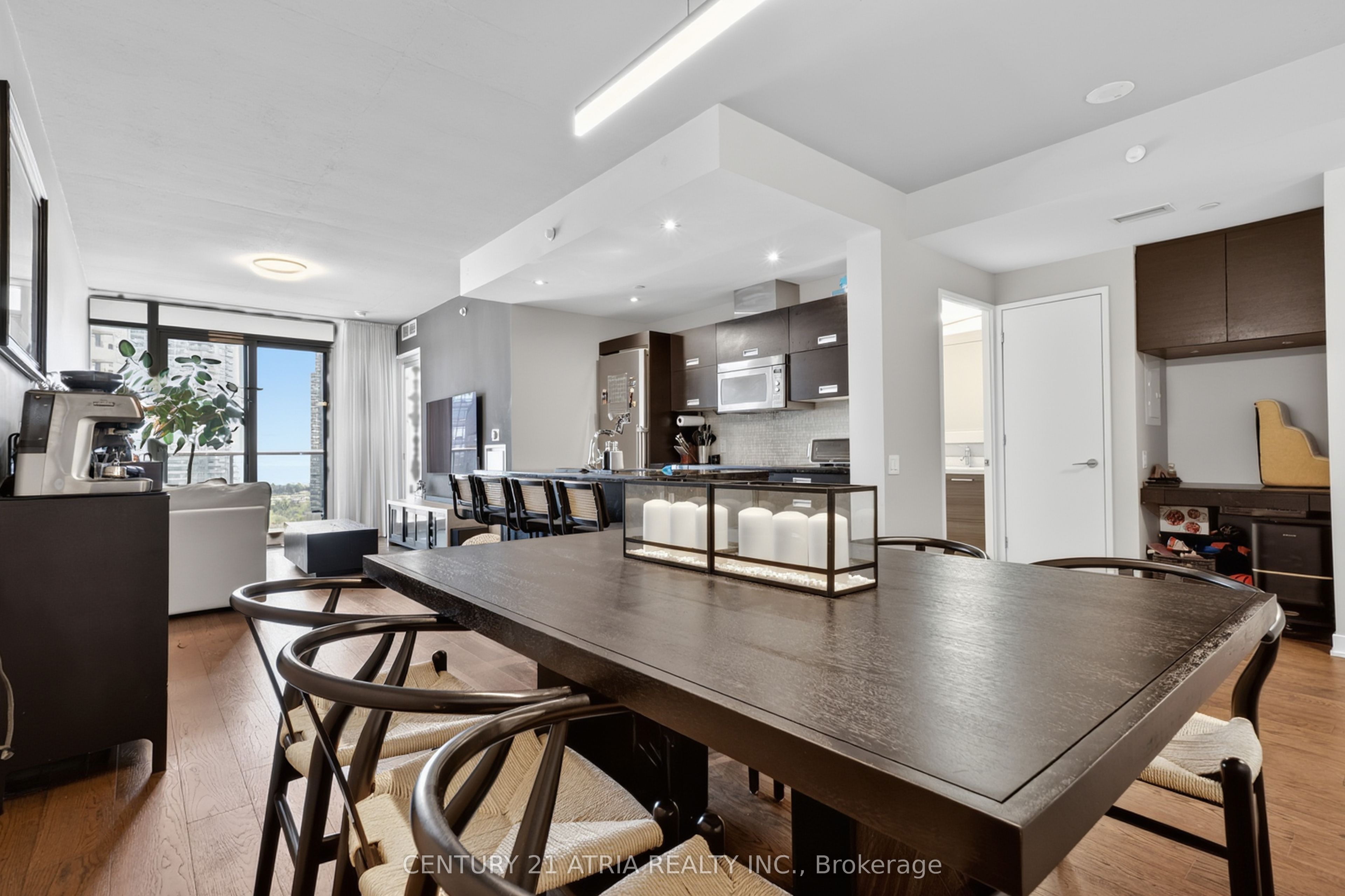 88 Park Lawn Road 1806, Toronto, ON M8Y 0B5 photo 4