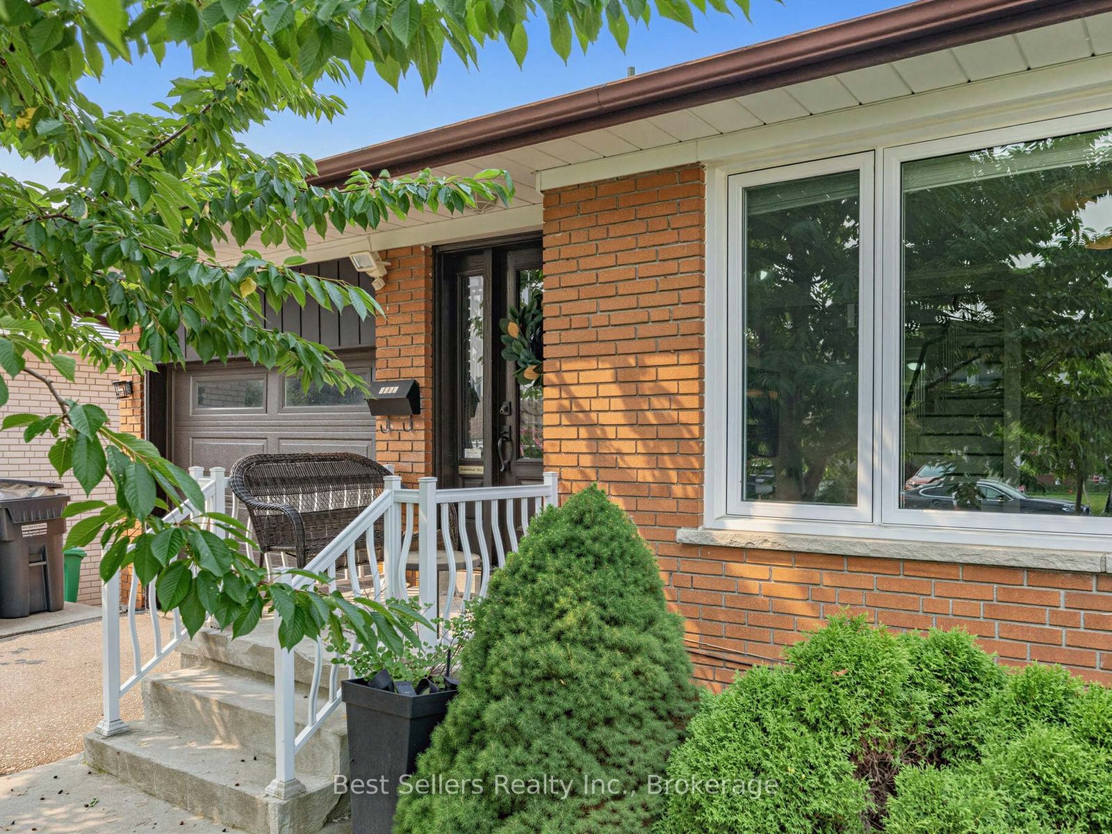 3272 Marlene Court, Mississauga, ON L4X 2N5 photo 4