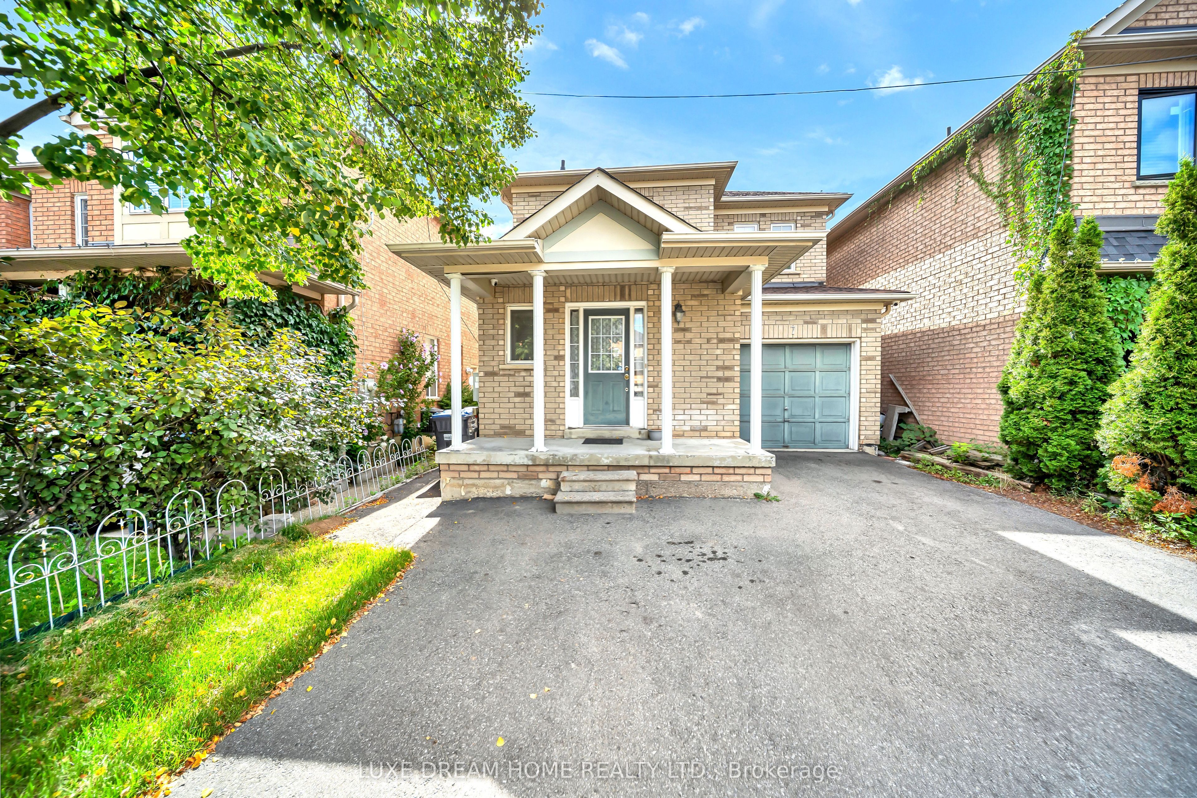7 Grape Trail, Brampton, ON L7A 2V7 photo 2
