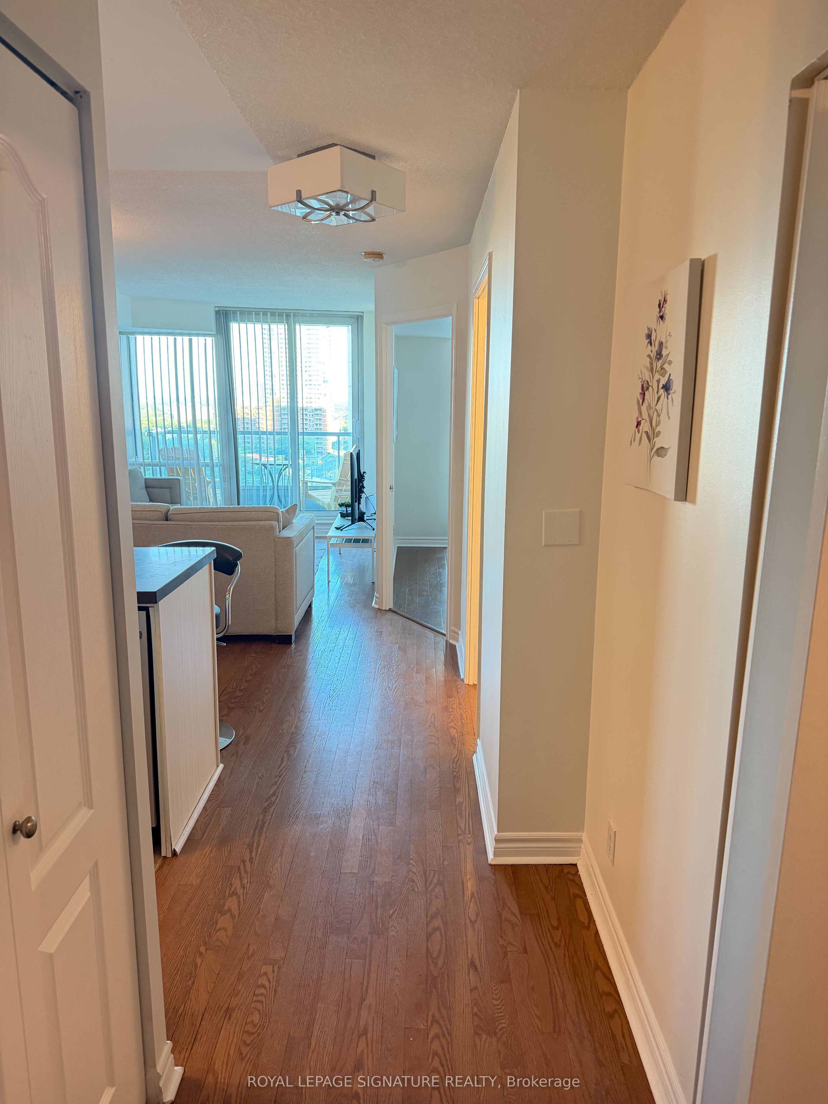 1 Elm Drive 1203, Mississauga, ON L5B 3C2 photo 2