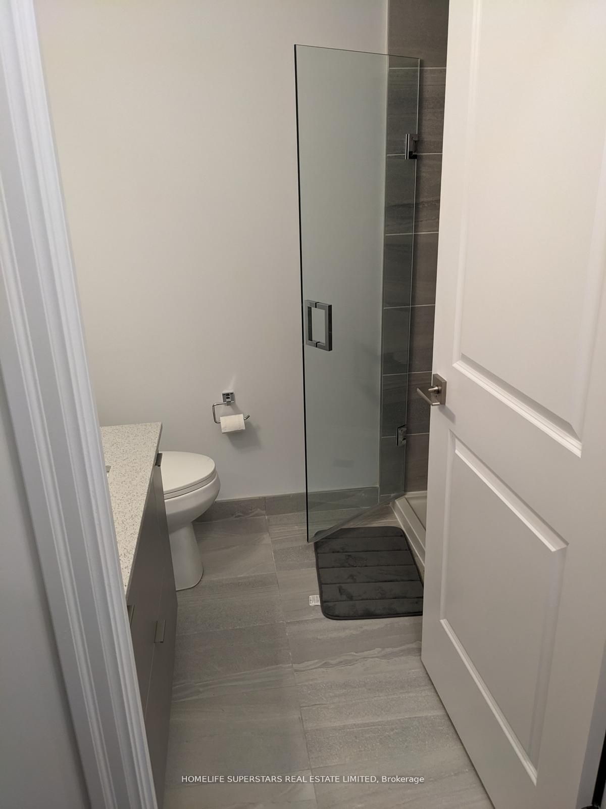 30 Elm Drive W 2110, Mississauga, ON L5B 0N6 photo 3