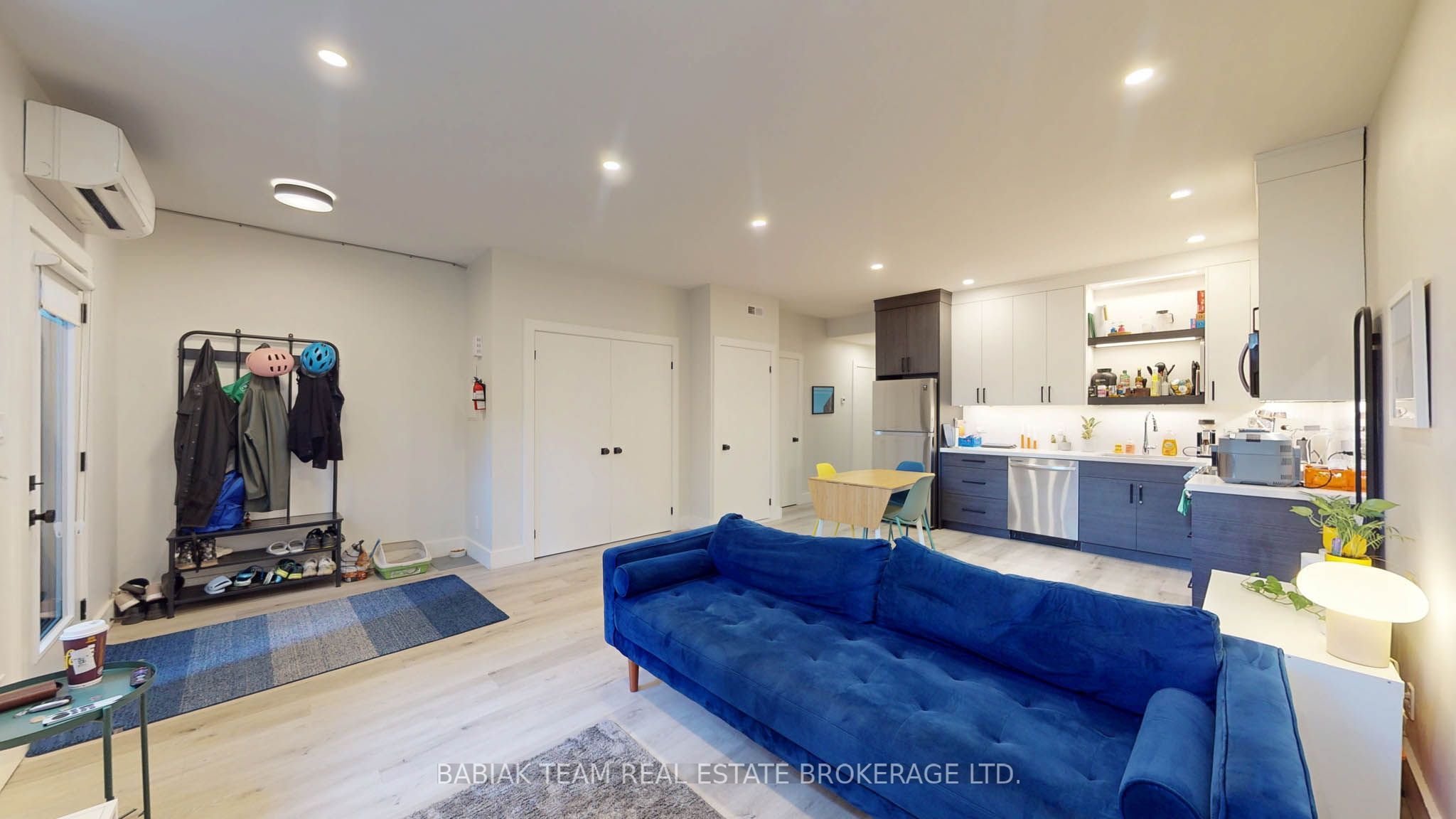 57 Vine Avenue Lower, Toronto, ON M6P 1V6 photo 4