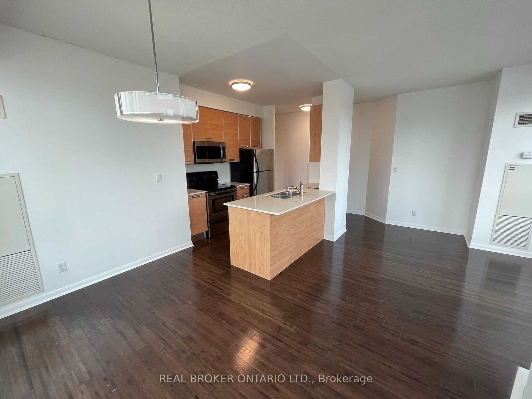 3391 Bloor Street W 318, Toronto, ON M8X 1G3 photo 2
