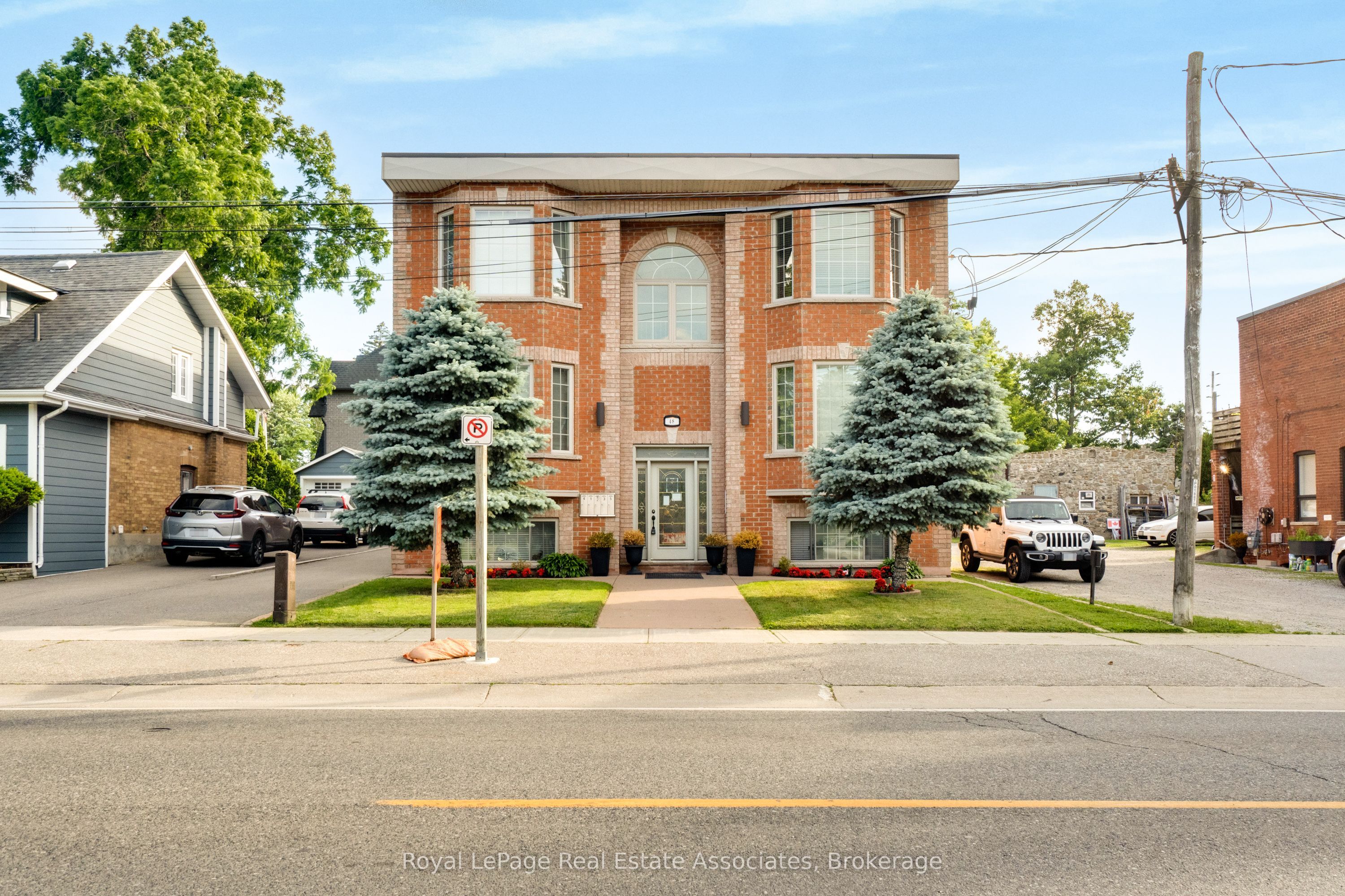 48 Mississauga Road N 4, Mississauga, ON L5H 2H8 photo 2