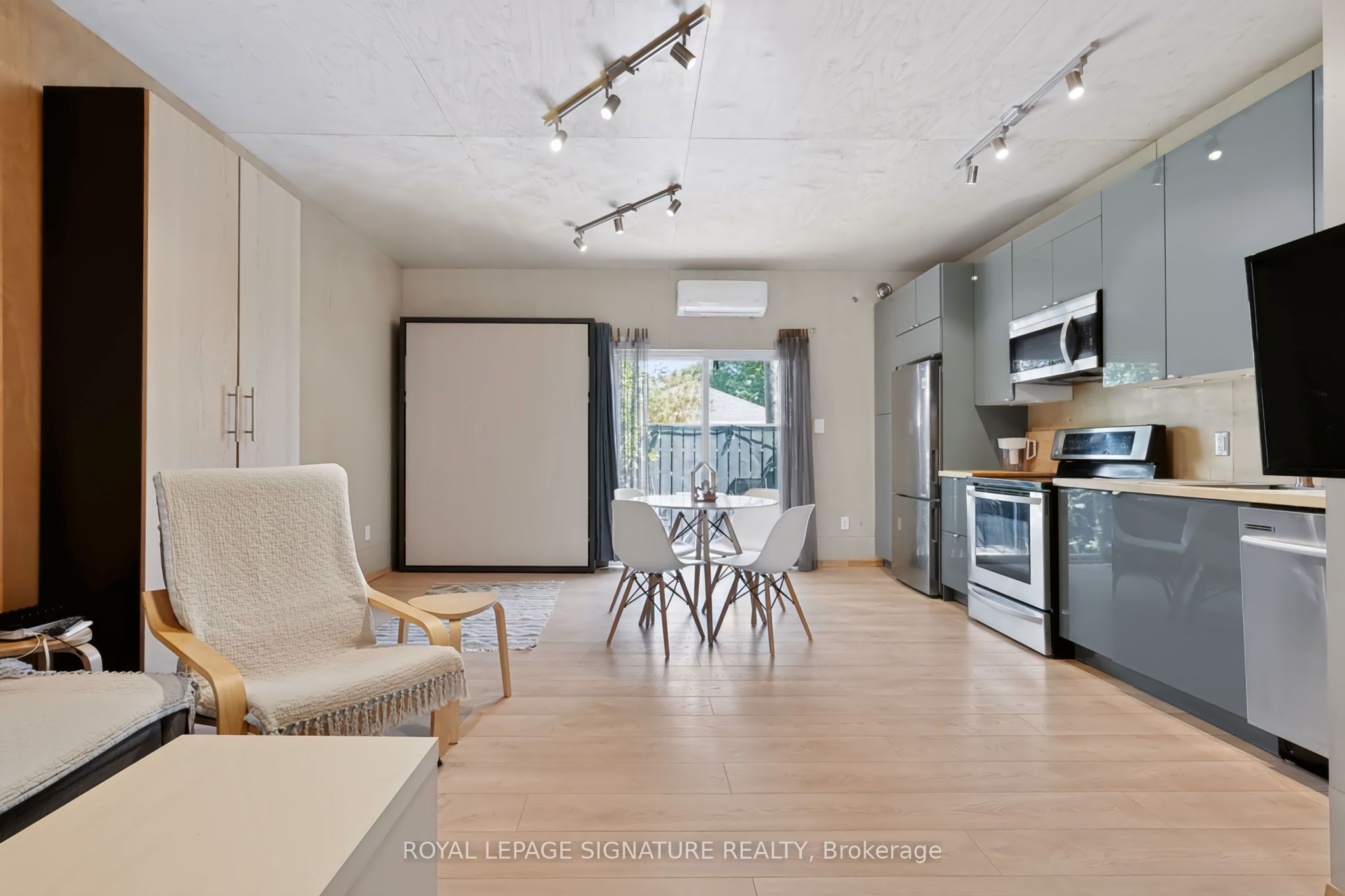 9 Parker Avenue Rear, Toronto, ON M8Z 4L5 photo 4