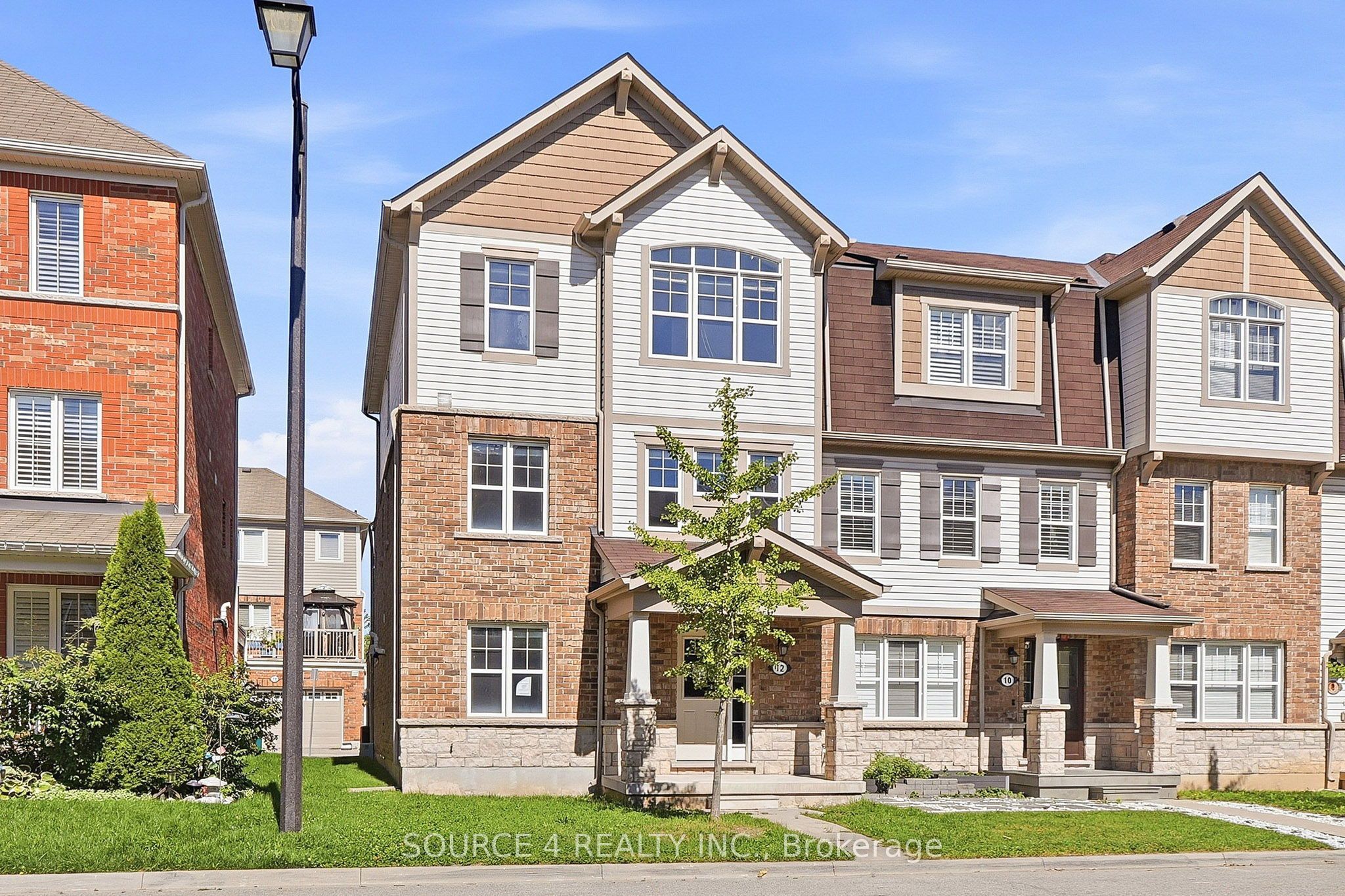12 Tight Court, Milton, ON L9T 8S3 photo 2