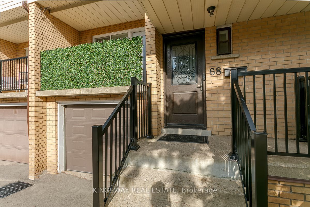 3175 Kirwin Avenue 68, Mississauga, ON L5A 3M4 photo 3