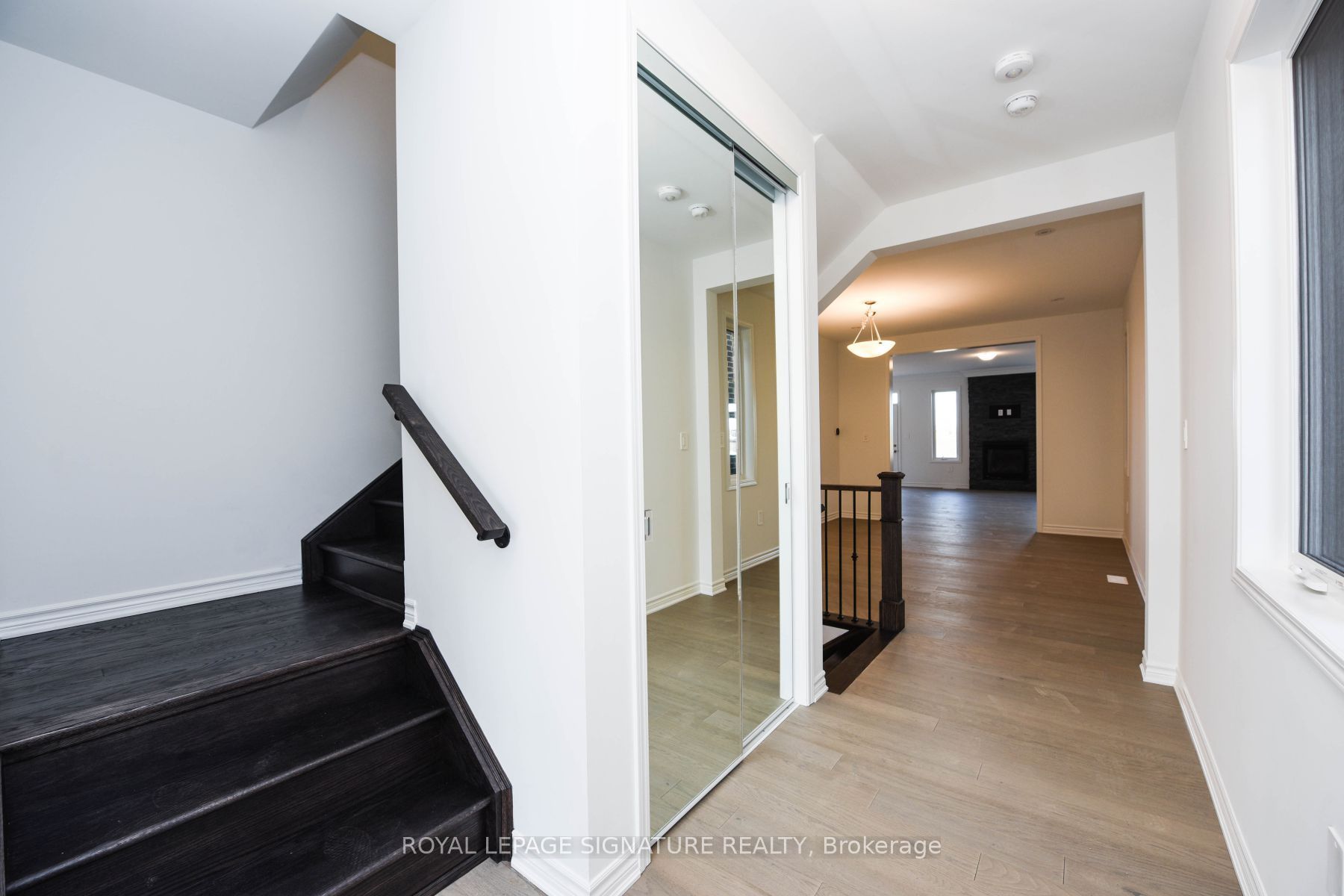 1579 Severn Drive, Milton, ON L9E 1X8 photo 5