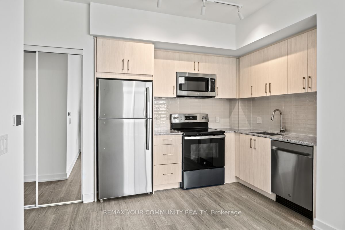 4010 Eglinton Avenue 1802, Toronto, ON M9A 0G5 photo 4