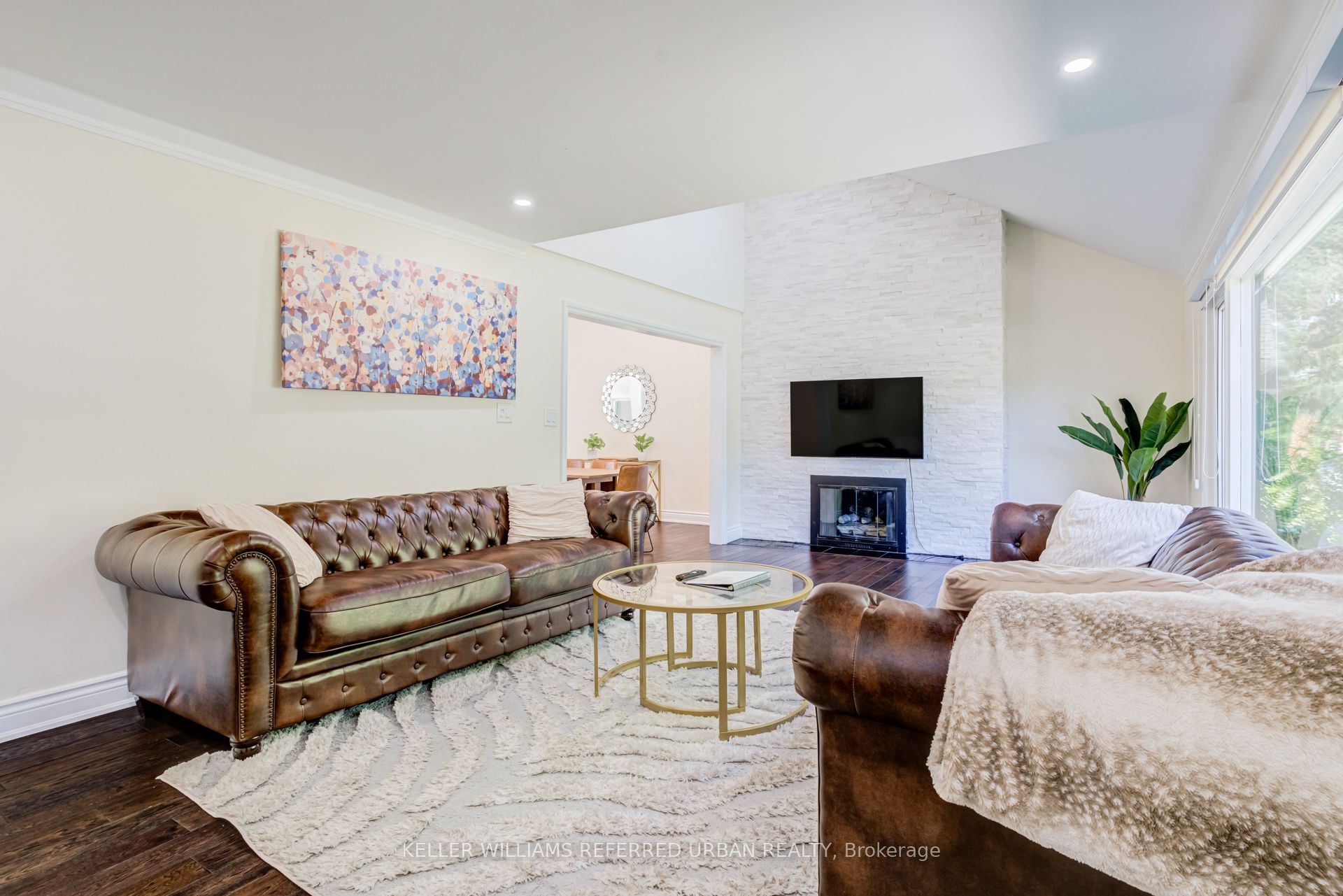 876 Parkland Avenue, Mississauga, ON L5H 3H1 photo 5