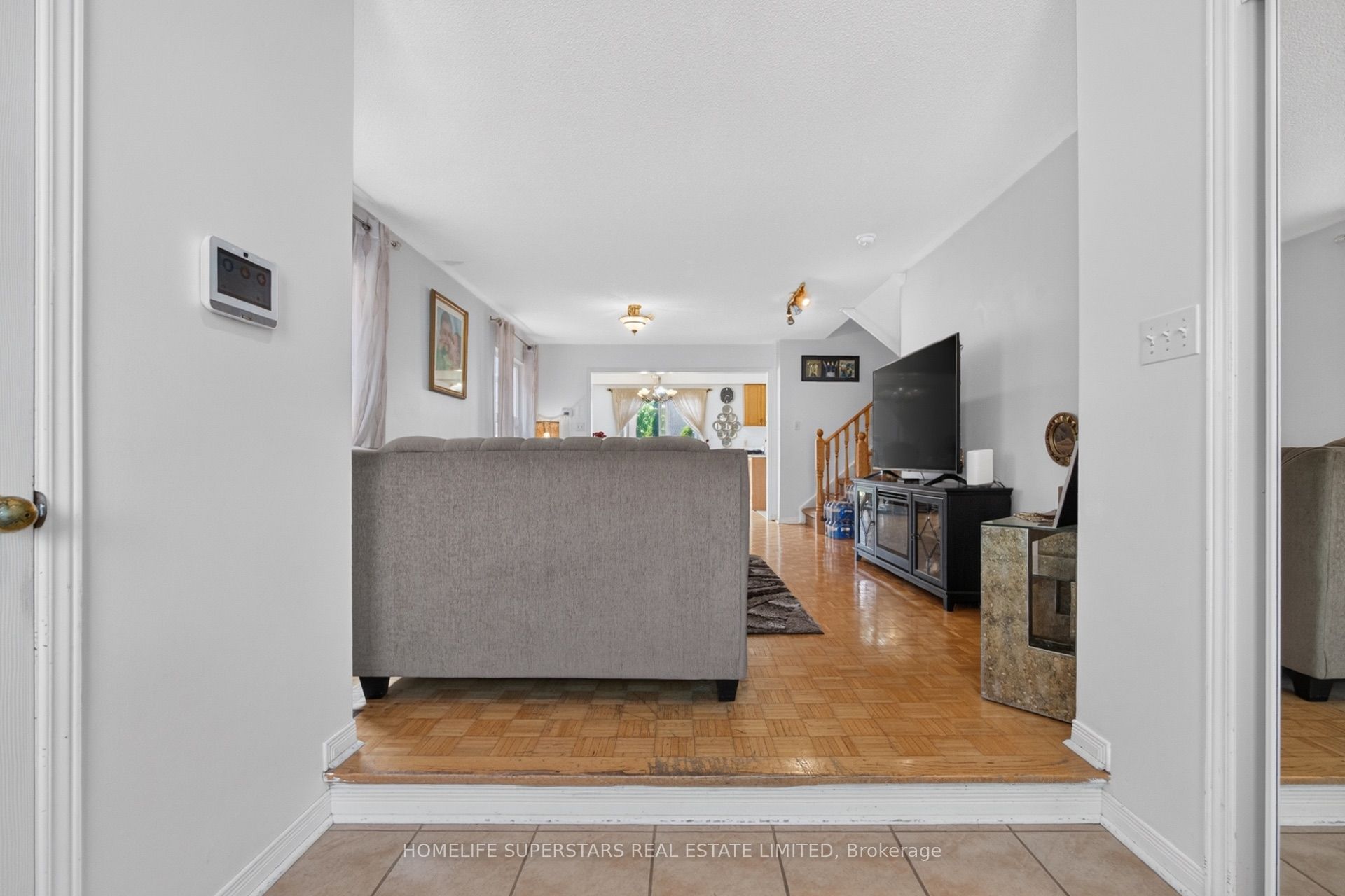 3257 Ridgeleigh Heights, Mississauga, ON L5M 6R9 photo 2