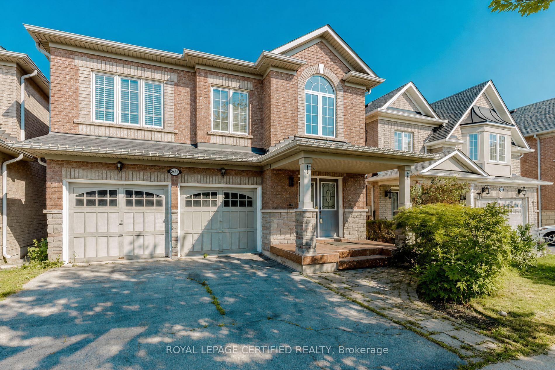 2452 Pathfinder Drive, Burlington, ON L7L 6X9 photo 2